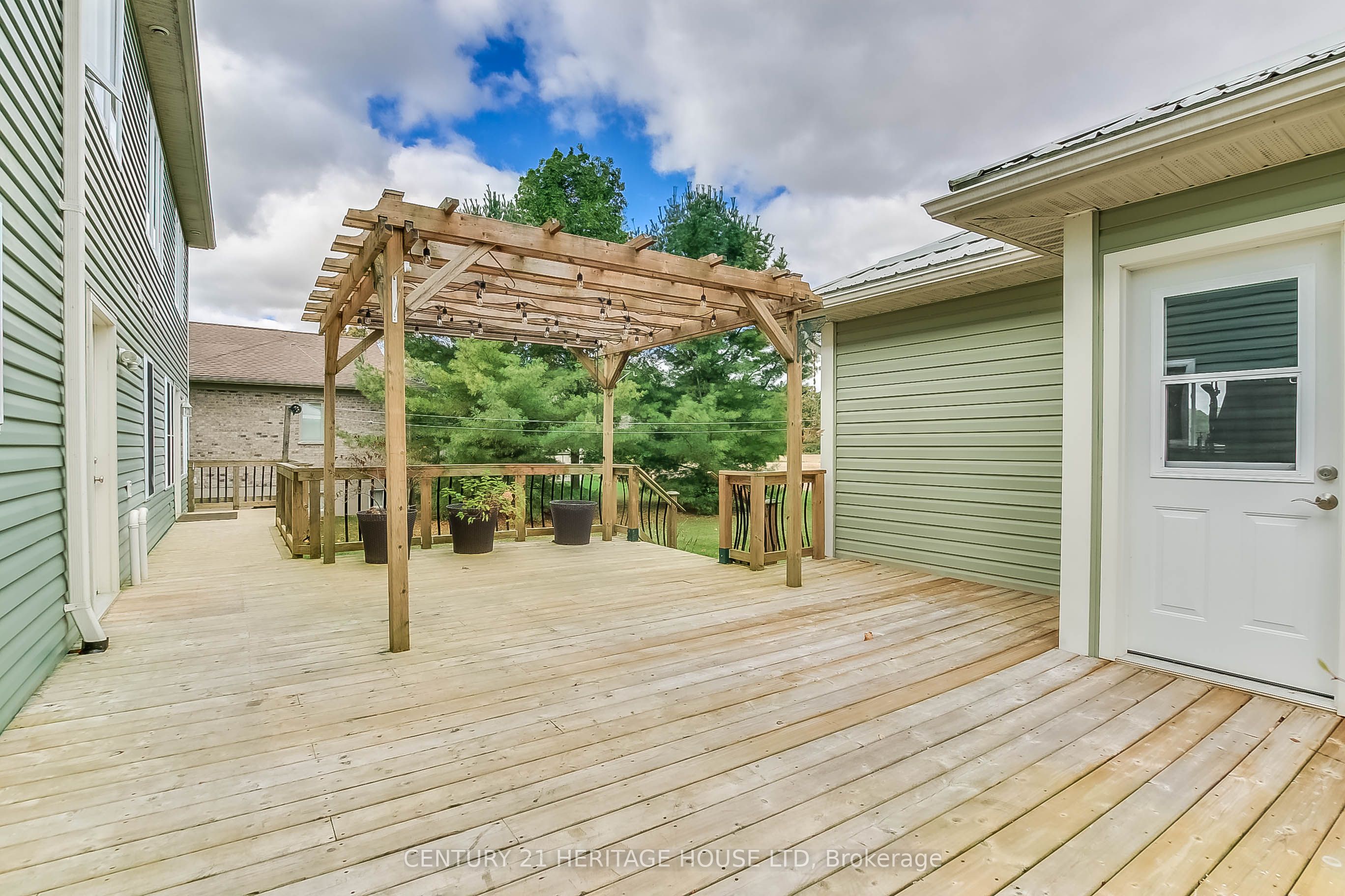 641 George Street Property Photo 38