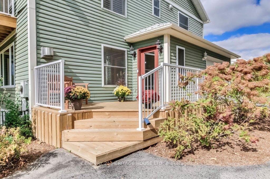 641 George Street Property Photo 40