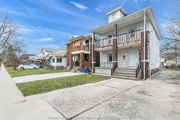 721-723 Campbell Avenue Property Photo 3