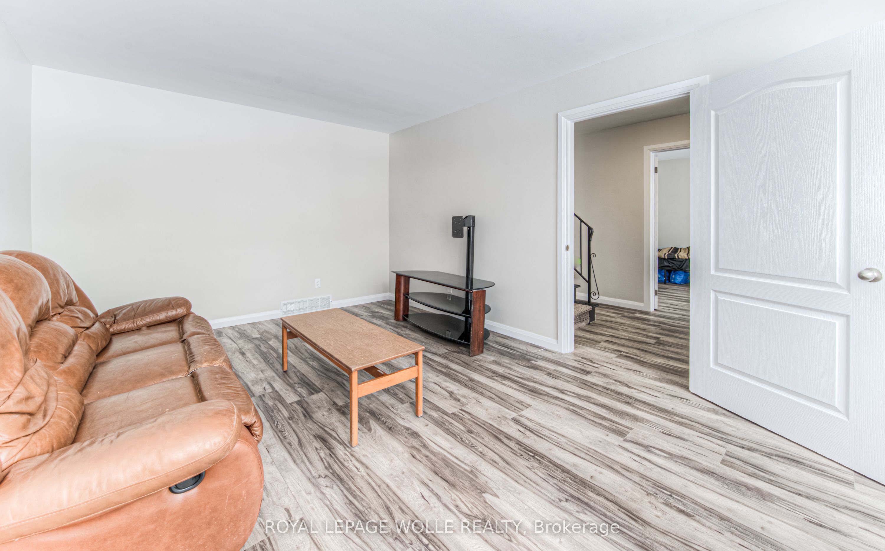 42 Cardill Crescent Property Photo 7