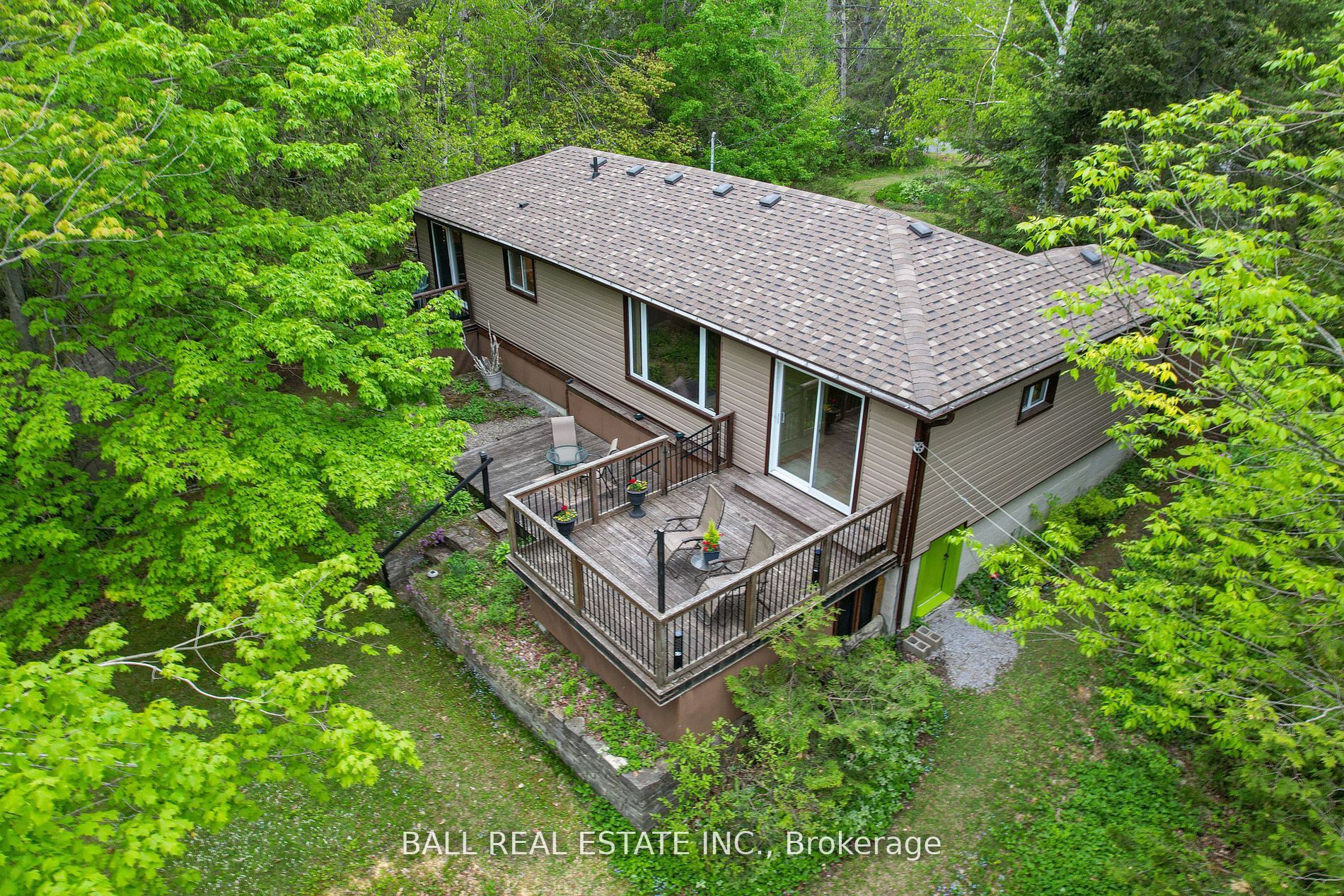 72 Hill Dr Property Photo 1