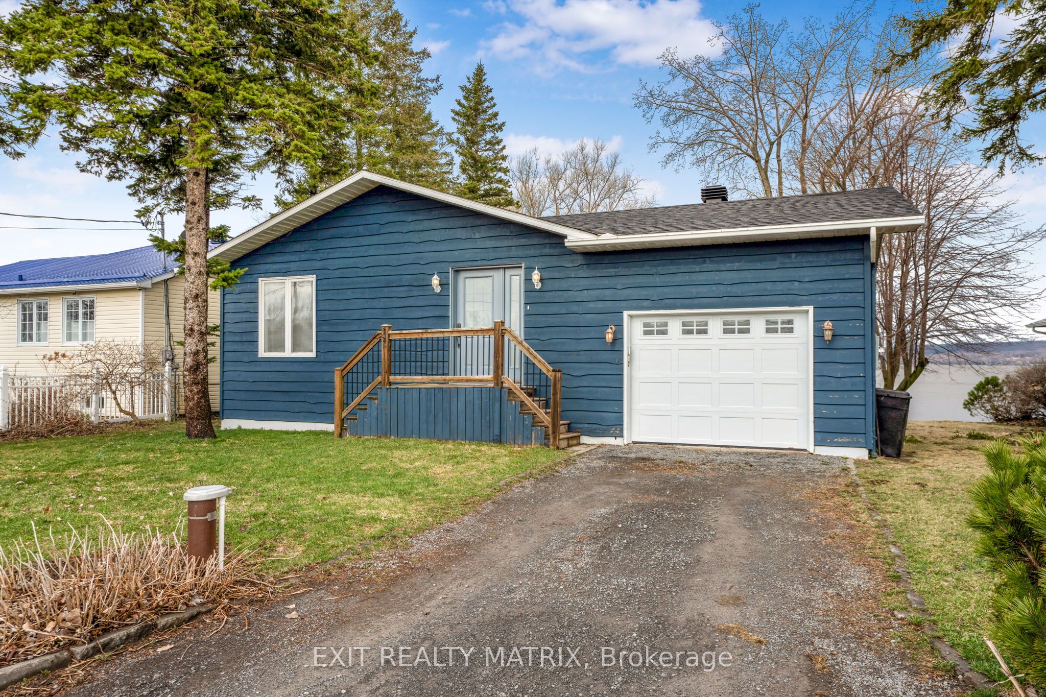 922 Lalonde Road Property Photo 1