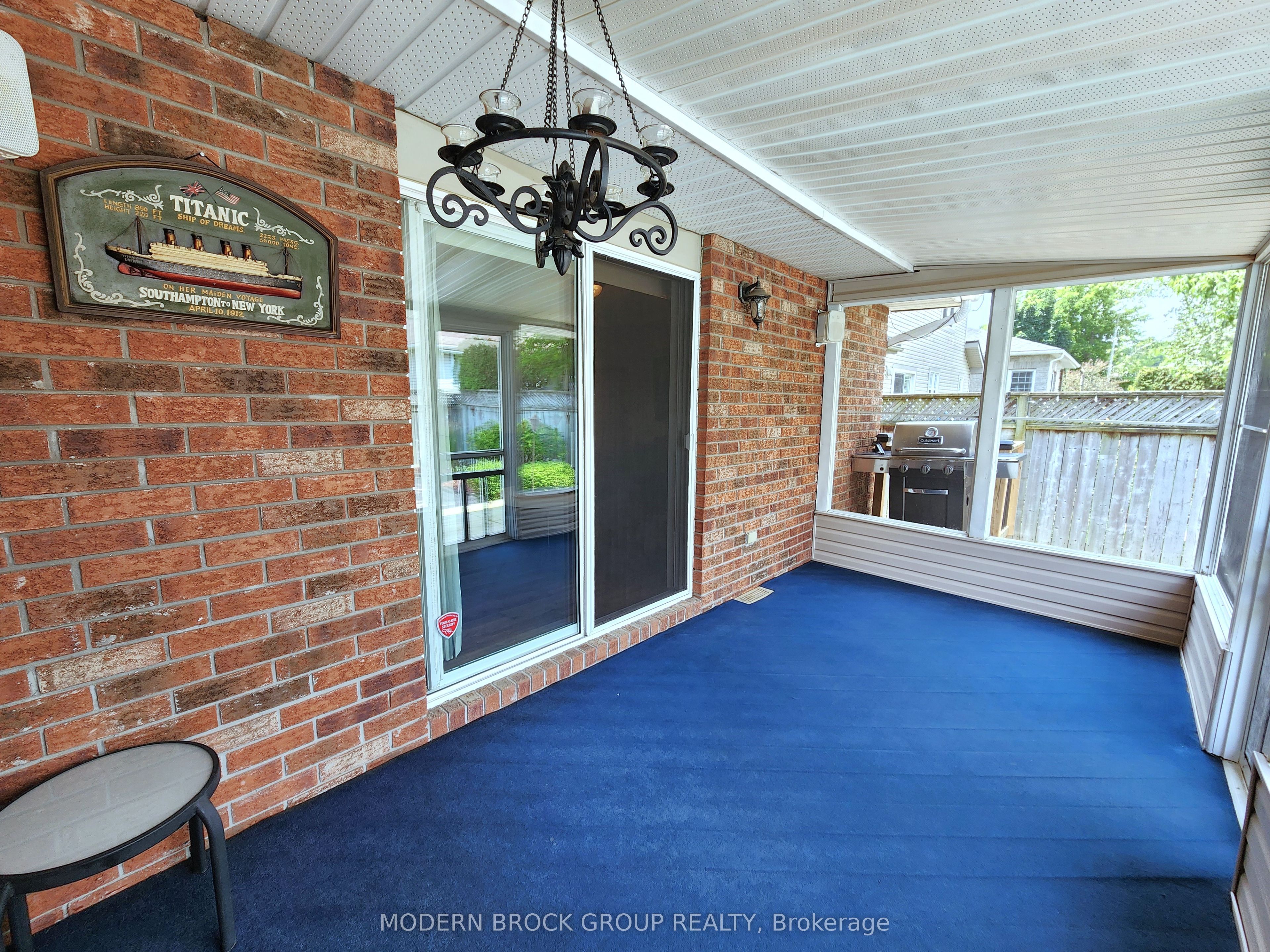 408 Pearl Street W Property Photo 45