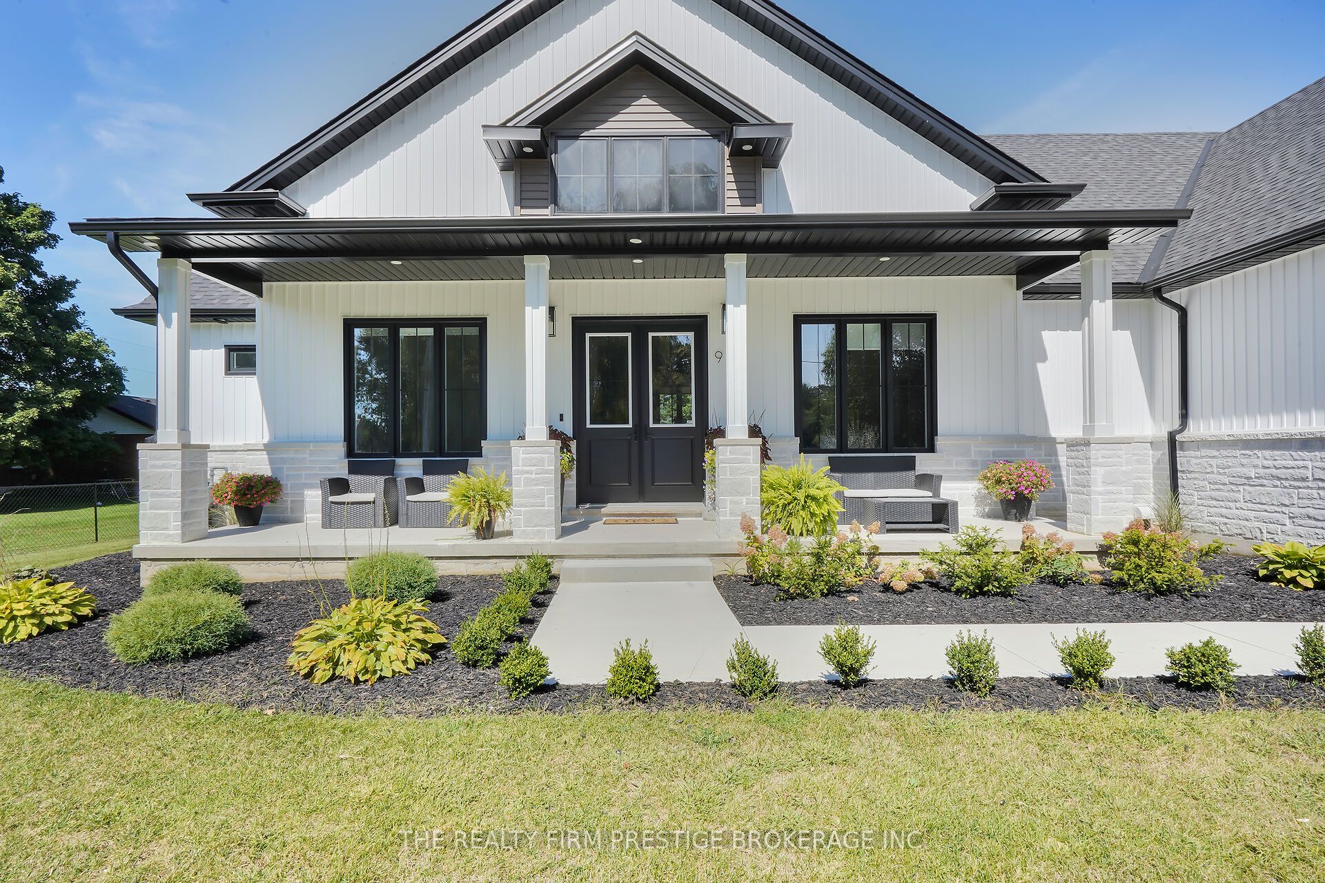 97 Simcoe Avenue Property Photo 2