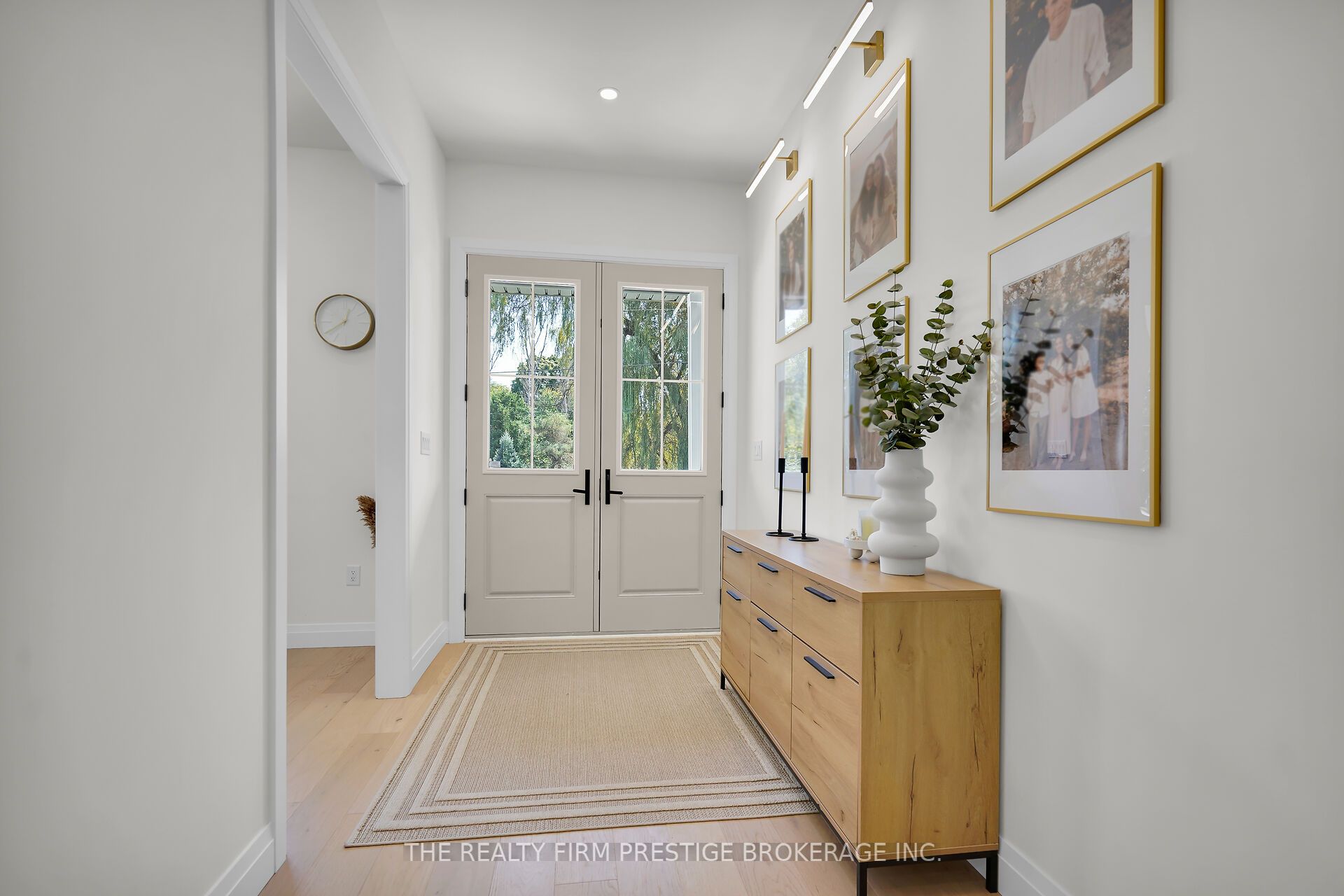 97 Simcoe Avenue Property Photo 4