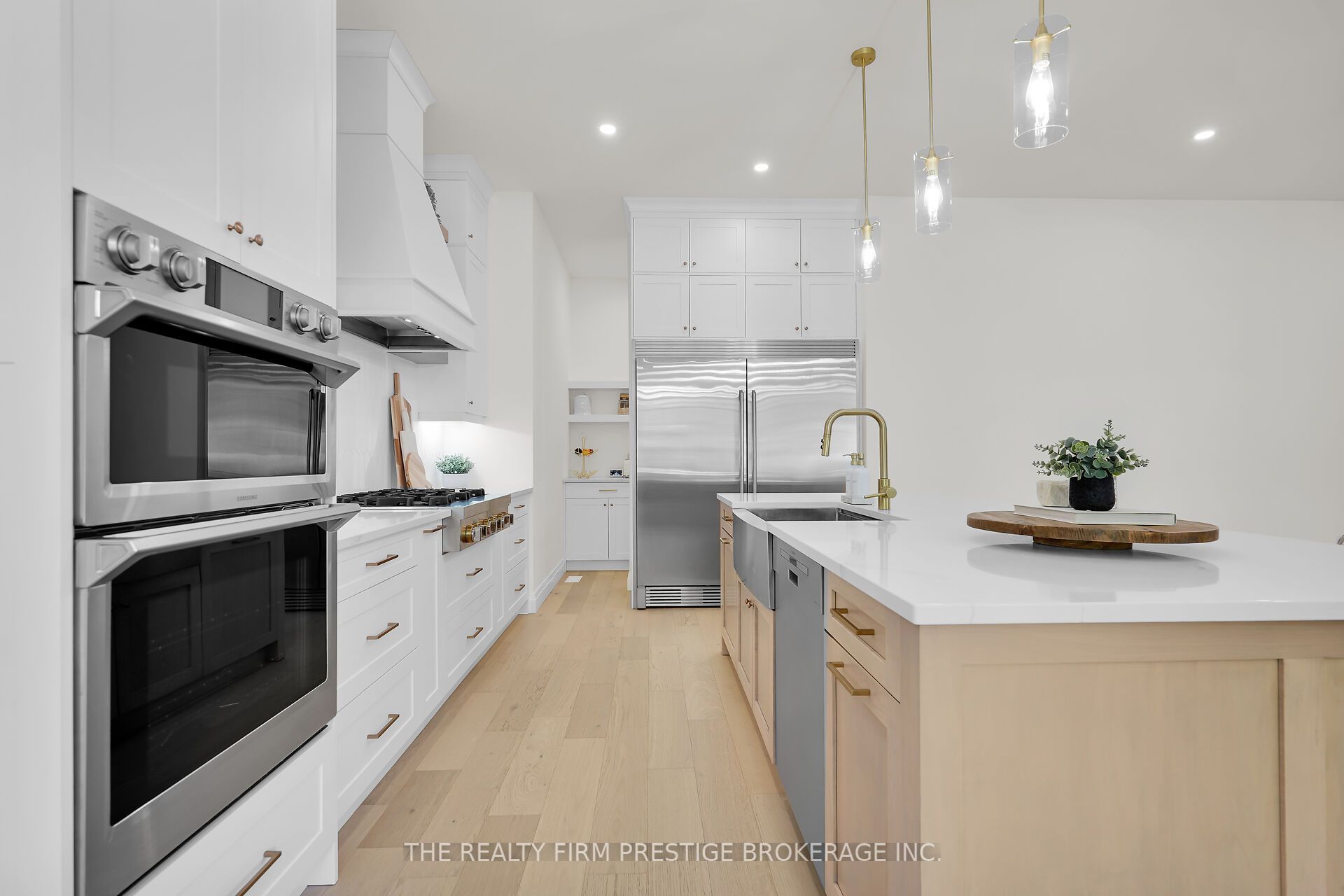 97 Simcoe Avenue Property Photo 14