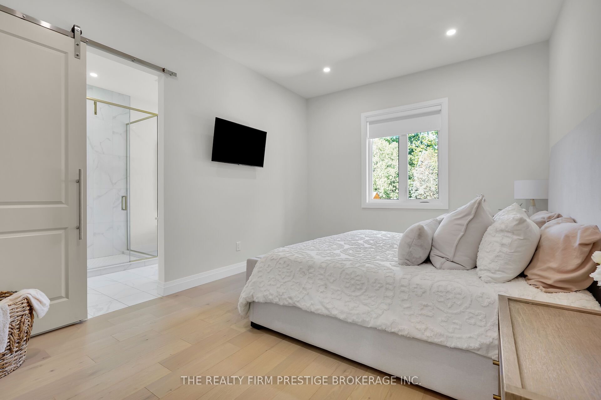97 Simcoe Avenue Property Photo 21