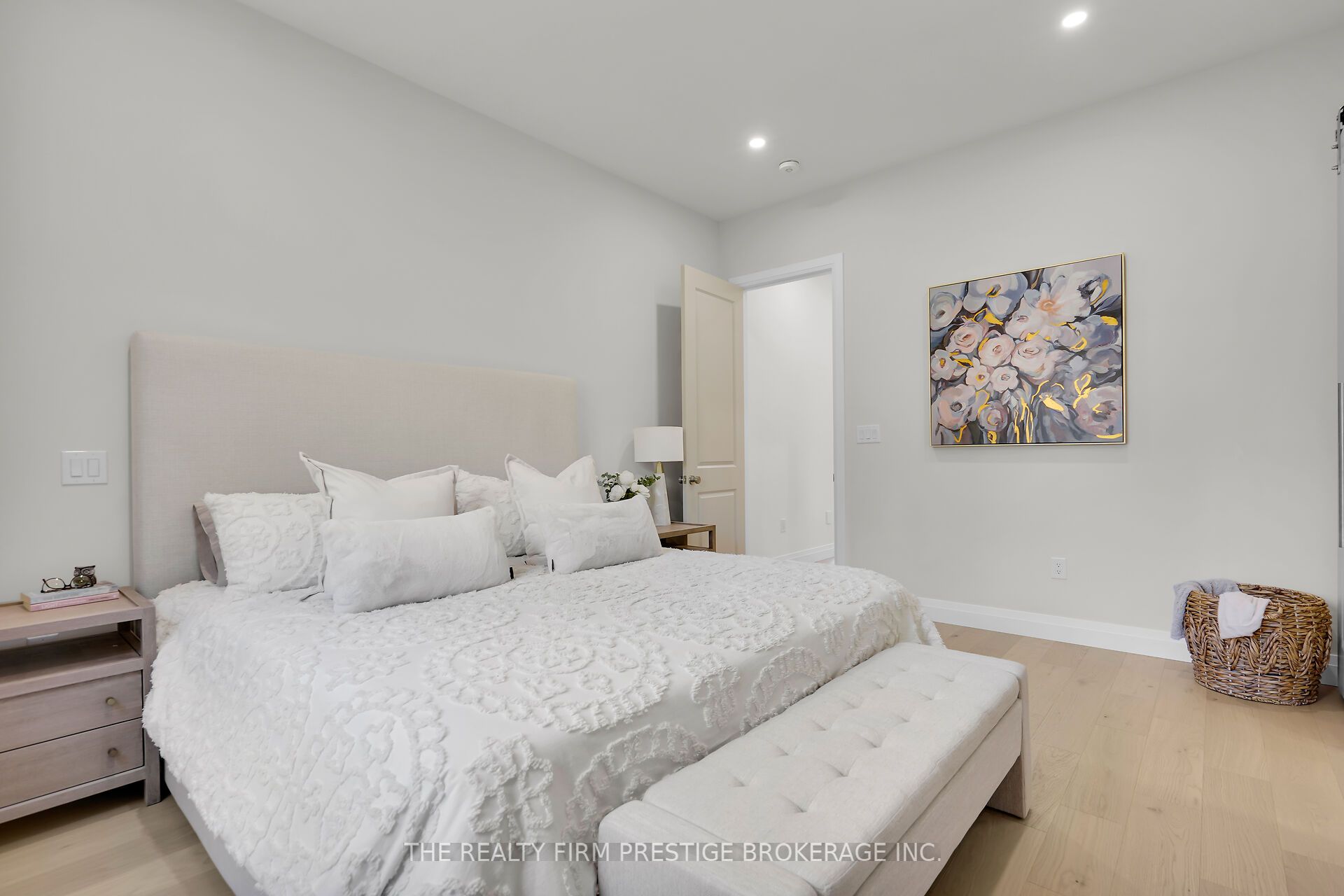 97 Simcoe Avenue Property Photo 23