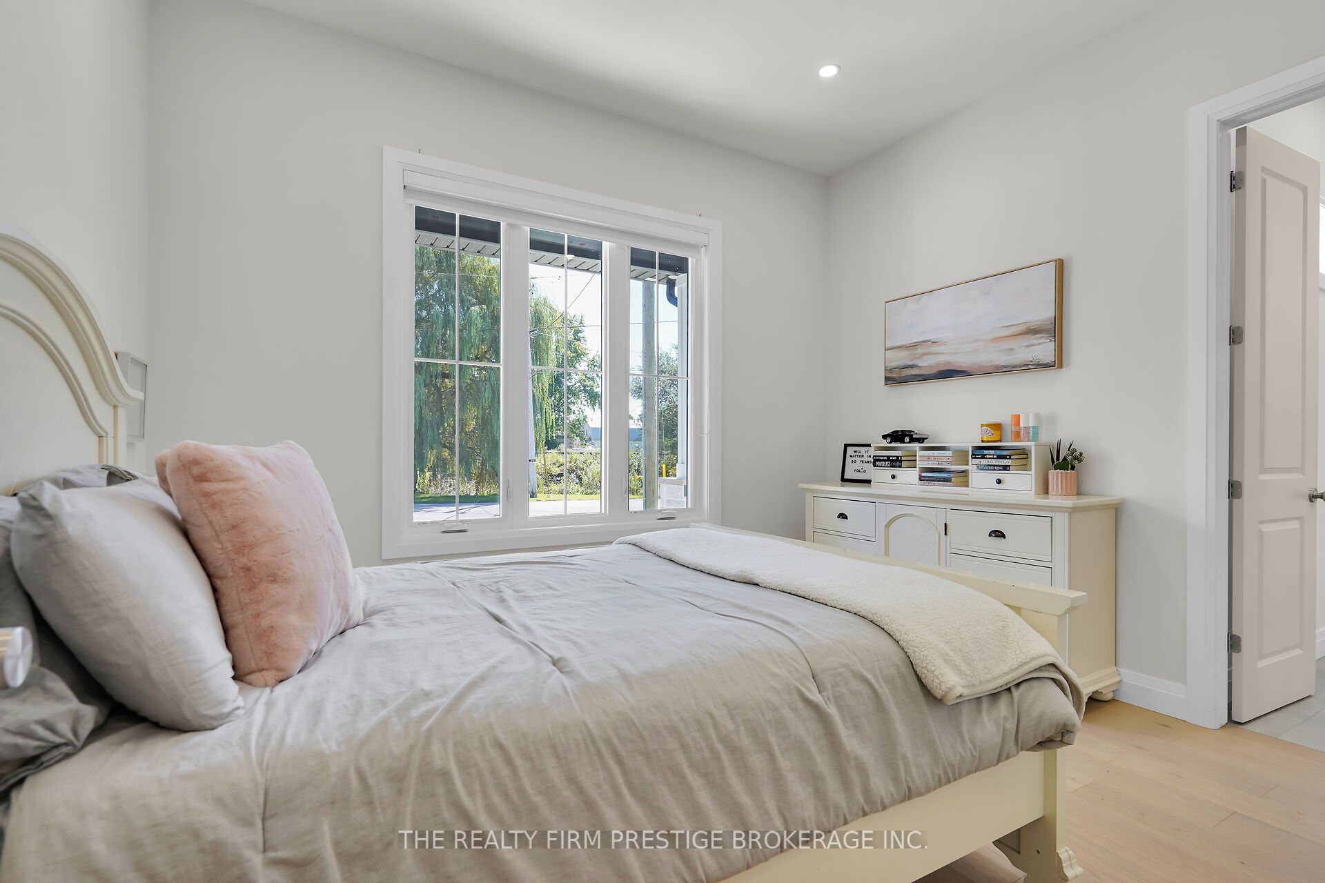 97 Simcoe Avenue Property Photo 30