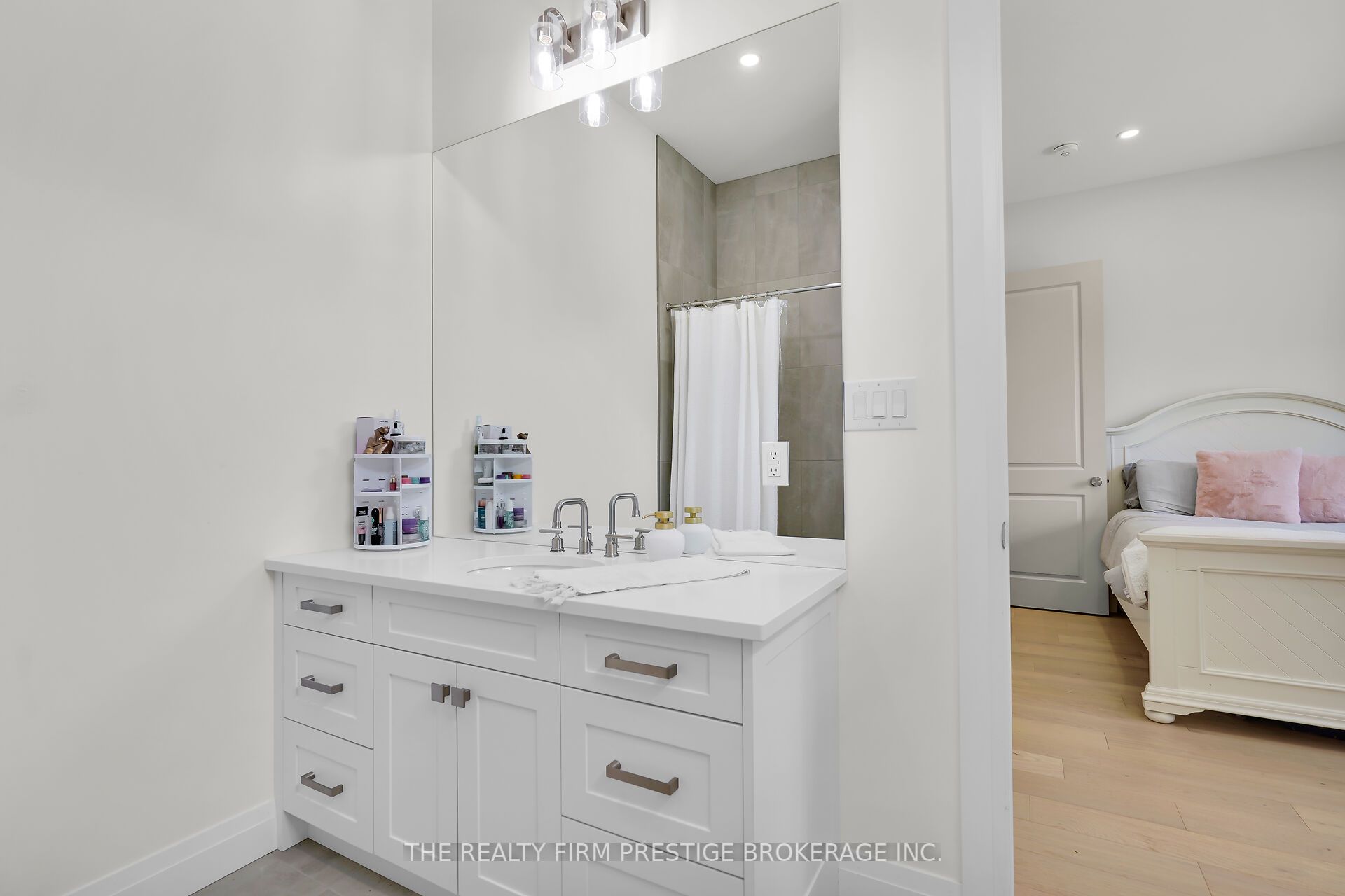 97 Simcoe Avenue Property Photo 33