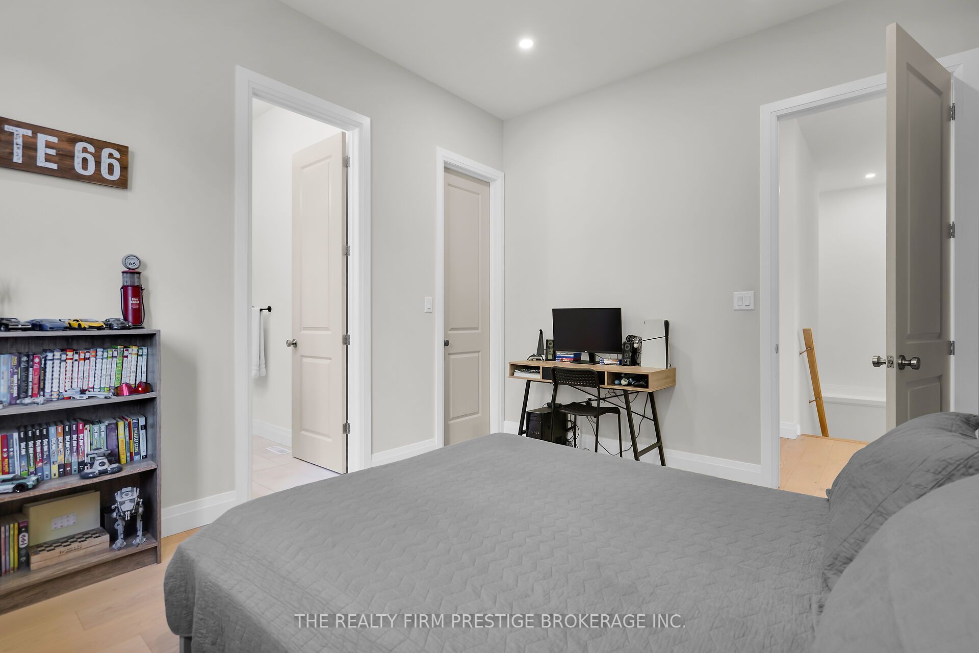 97 Simcoe Avenue Property Photo 35