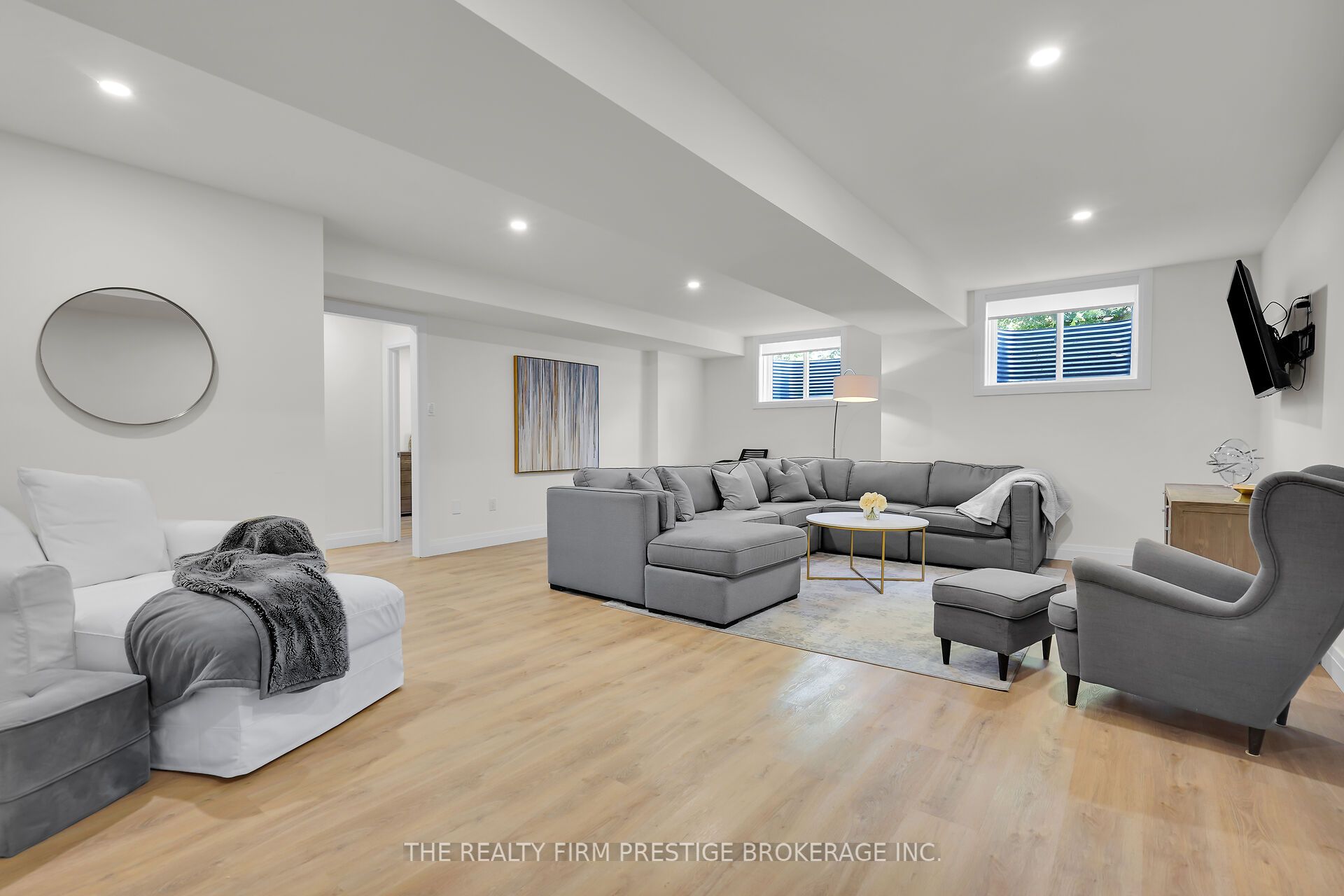 97 Simcoe Avenue Property Photo 39