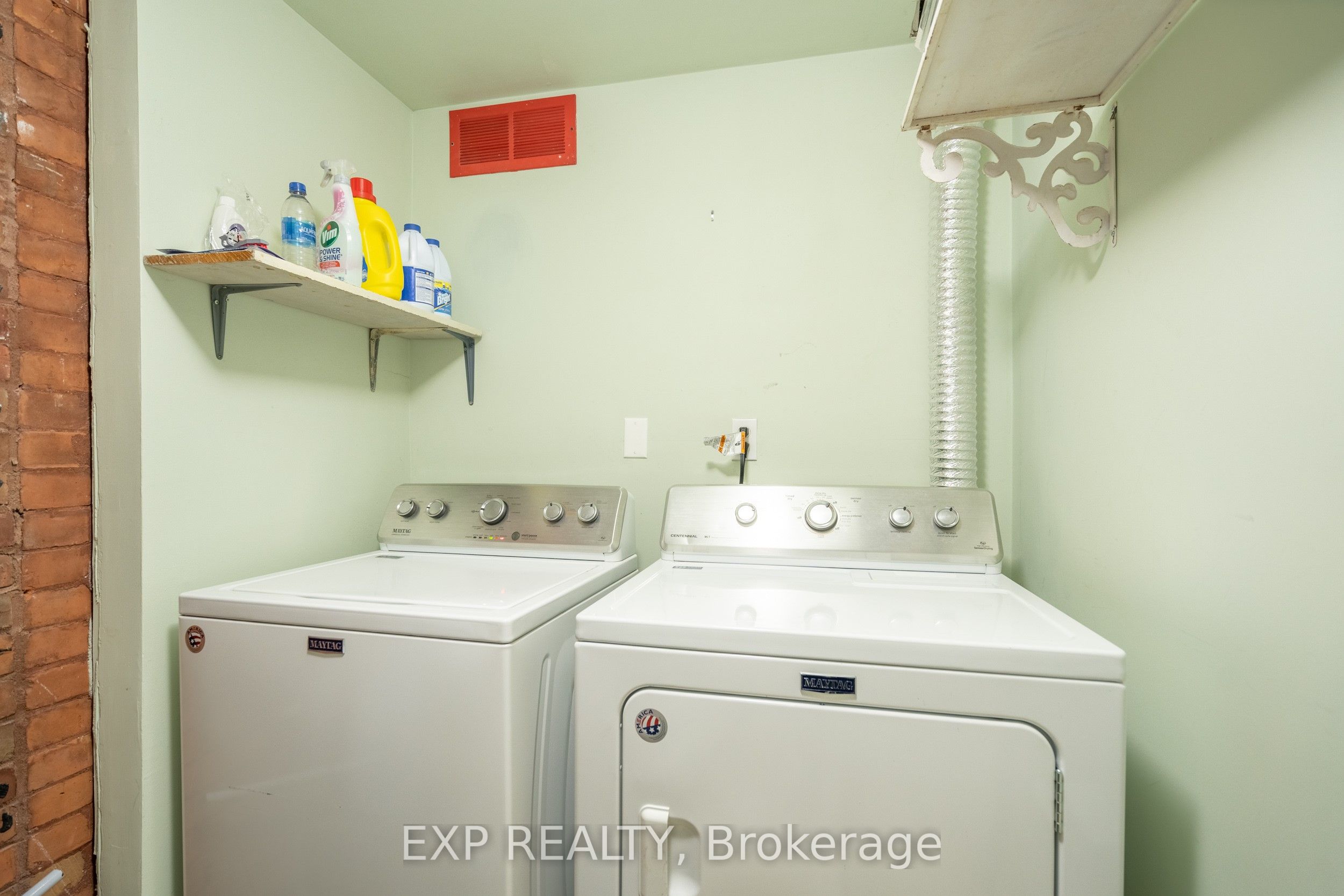 431 Gilmour Street Property Photo 15