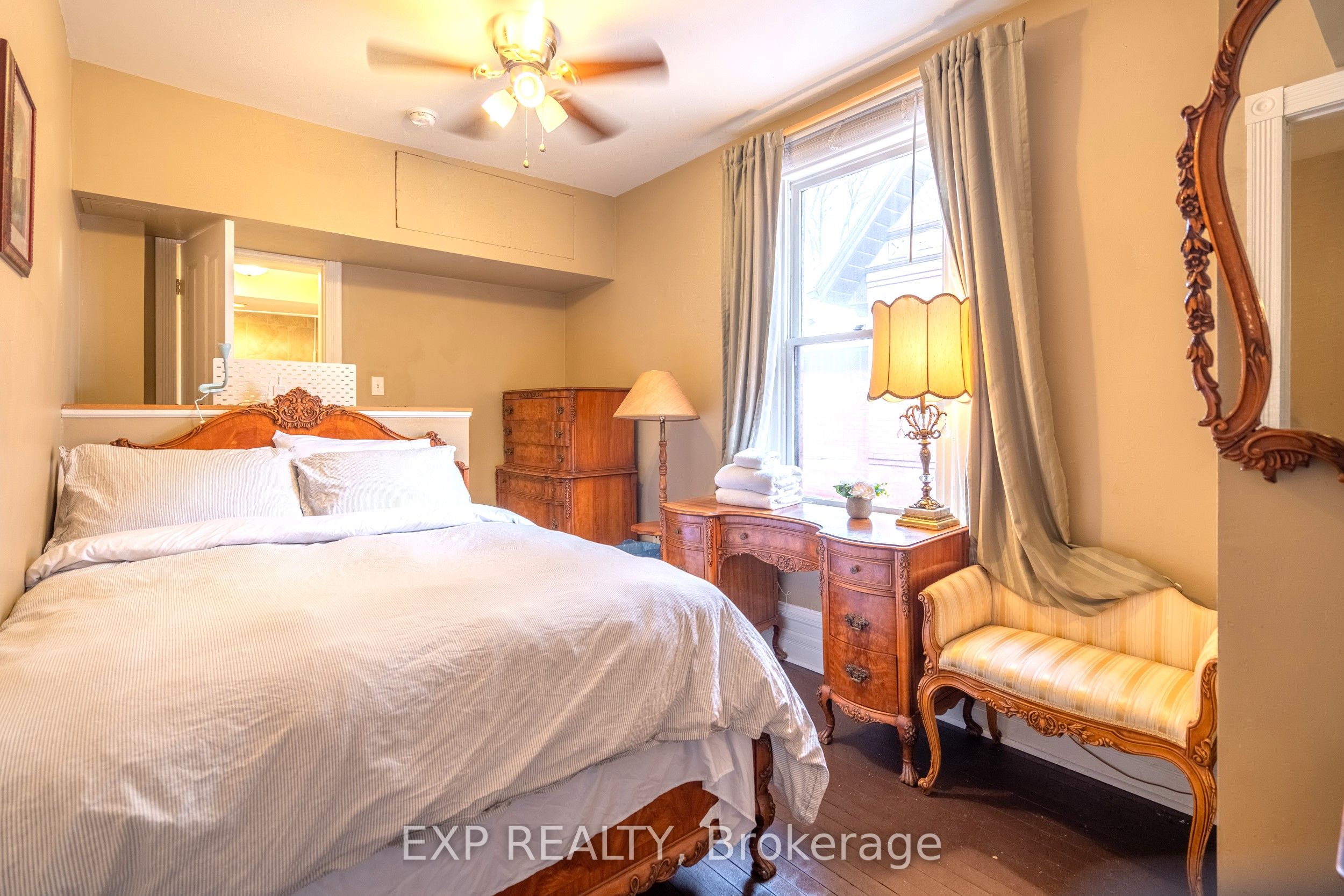 431 Gilmour Street Property Photo 18