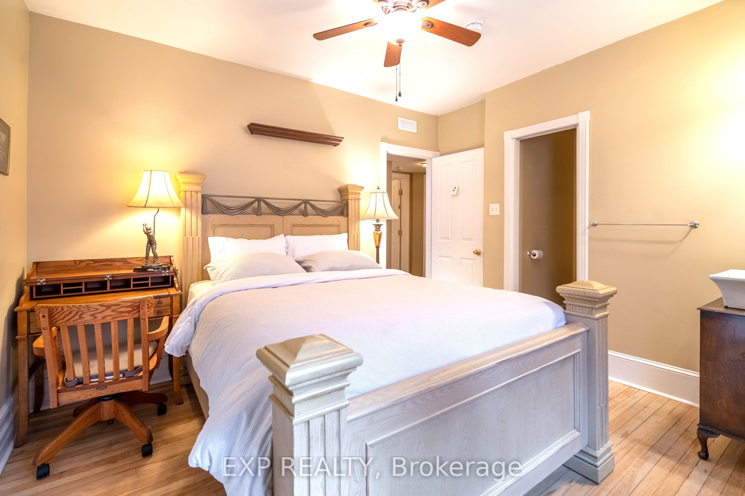 431 Gilmour Street Property Photo 25