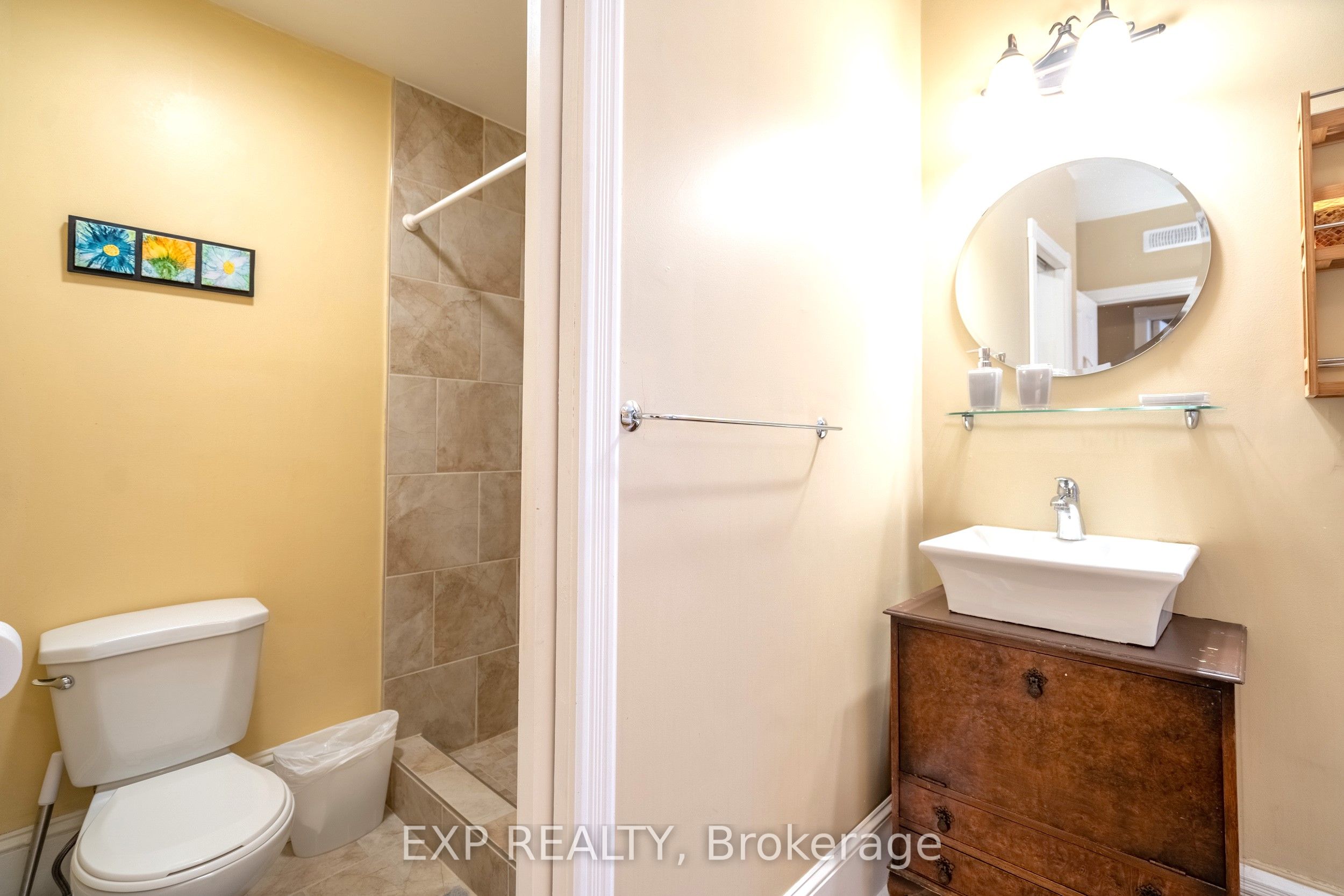 431 Gilmour Street Property Photo 26