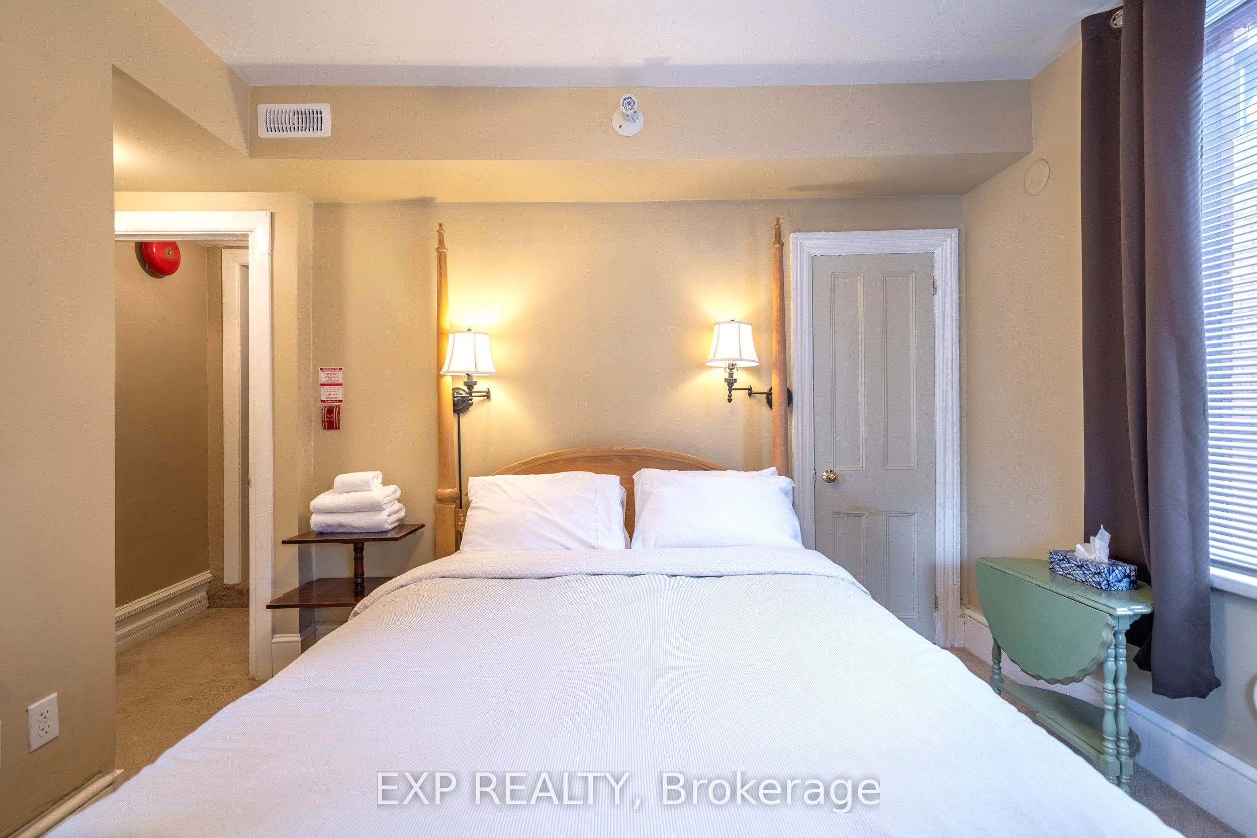 431 Gilmour Street Property Photo 28