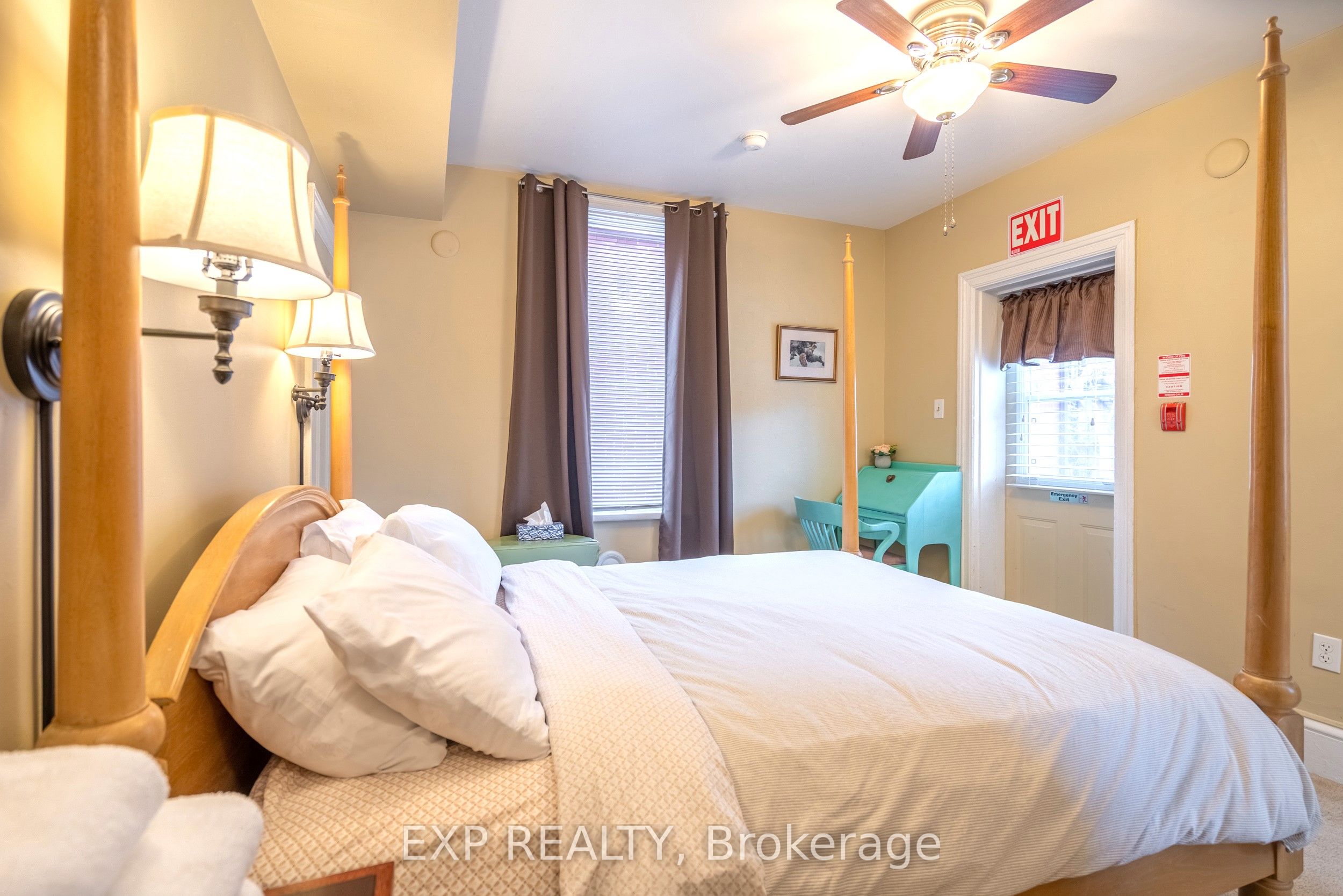 431 Gilmour Street Property Photo 31