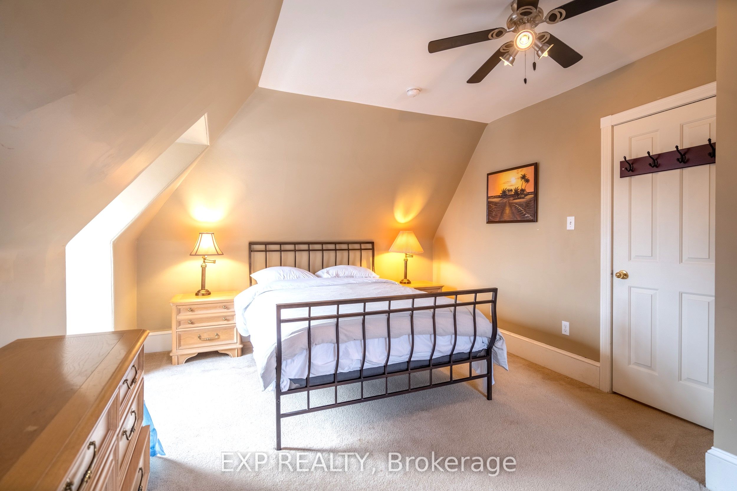 431 Gilmour Street Property Photo 33