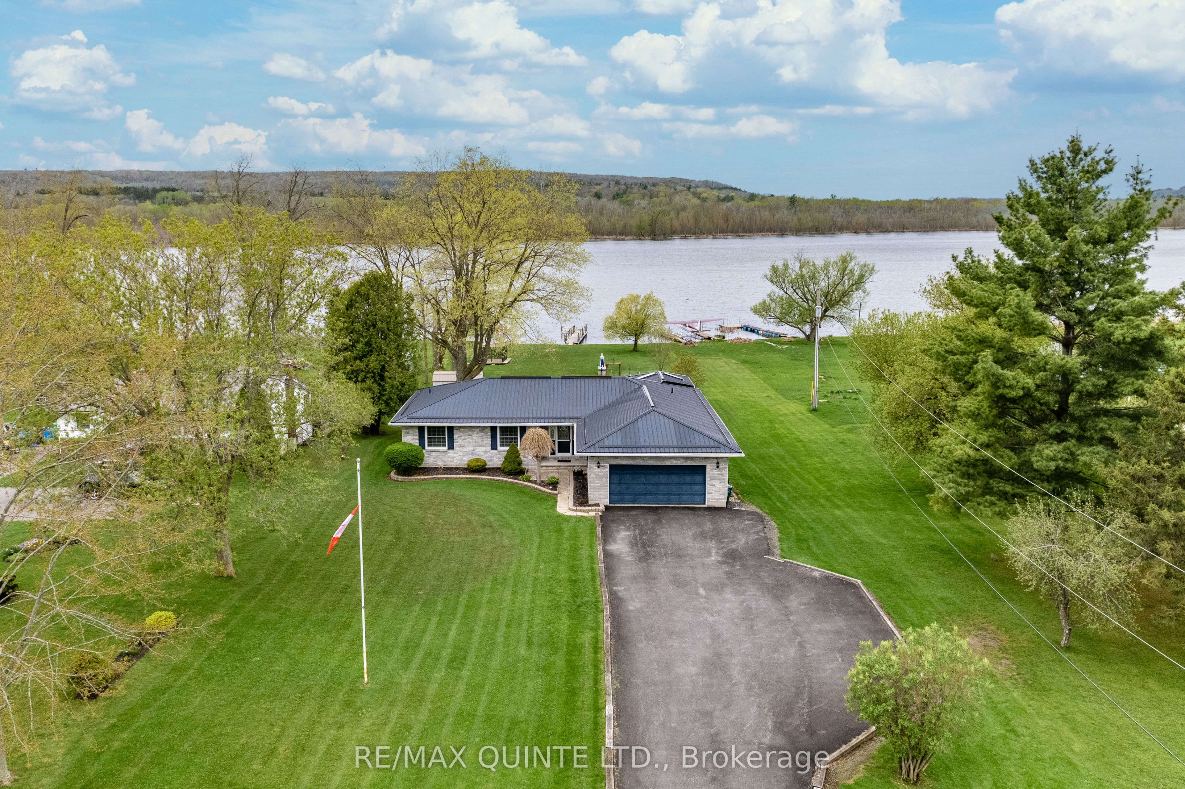 1081 Frankford-stirling Road Property Photo 1