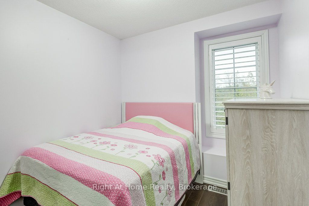 62 Westbank Trail Property Photo 18
