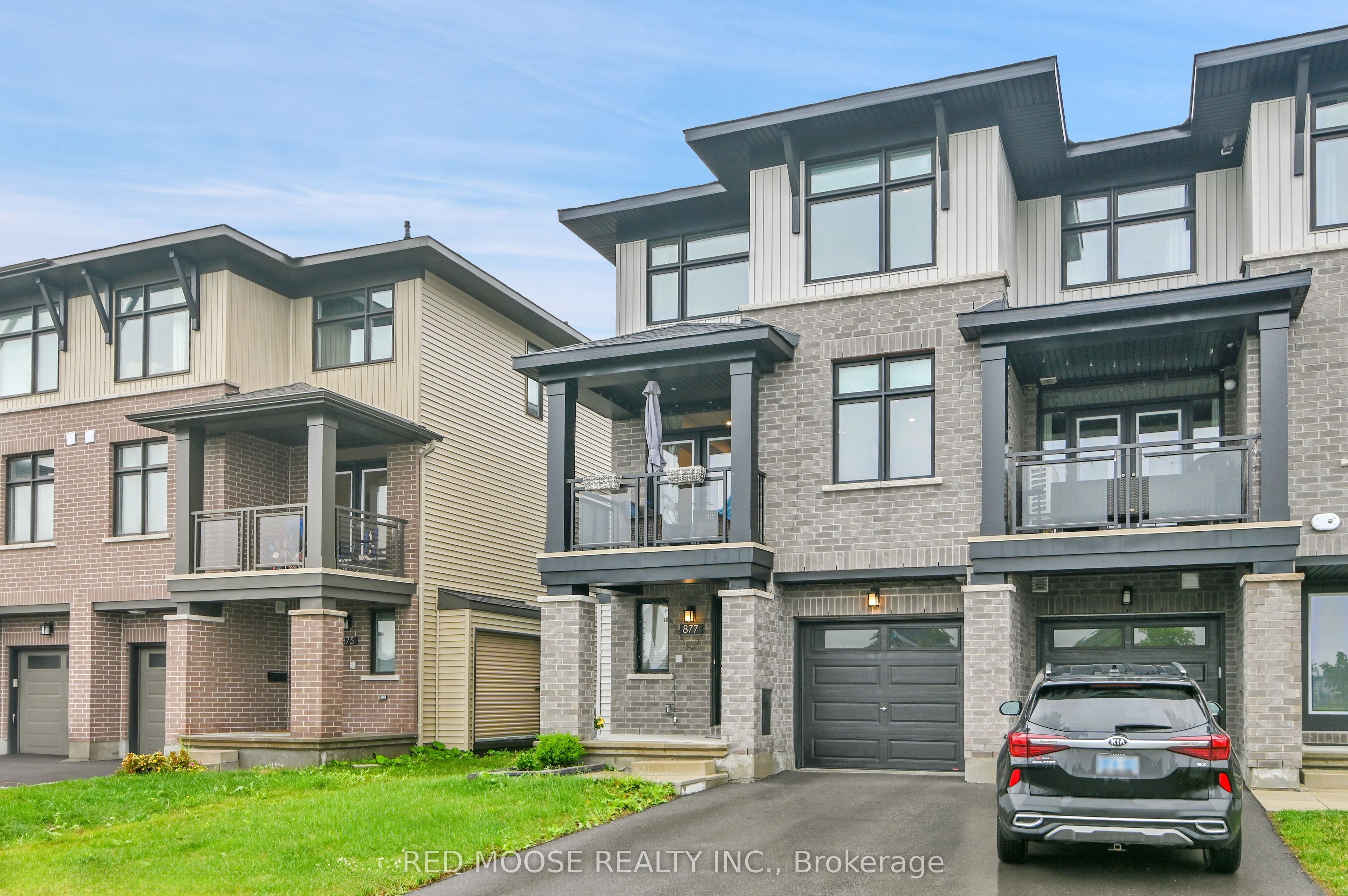 877 Couloir Road Property Photo 1