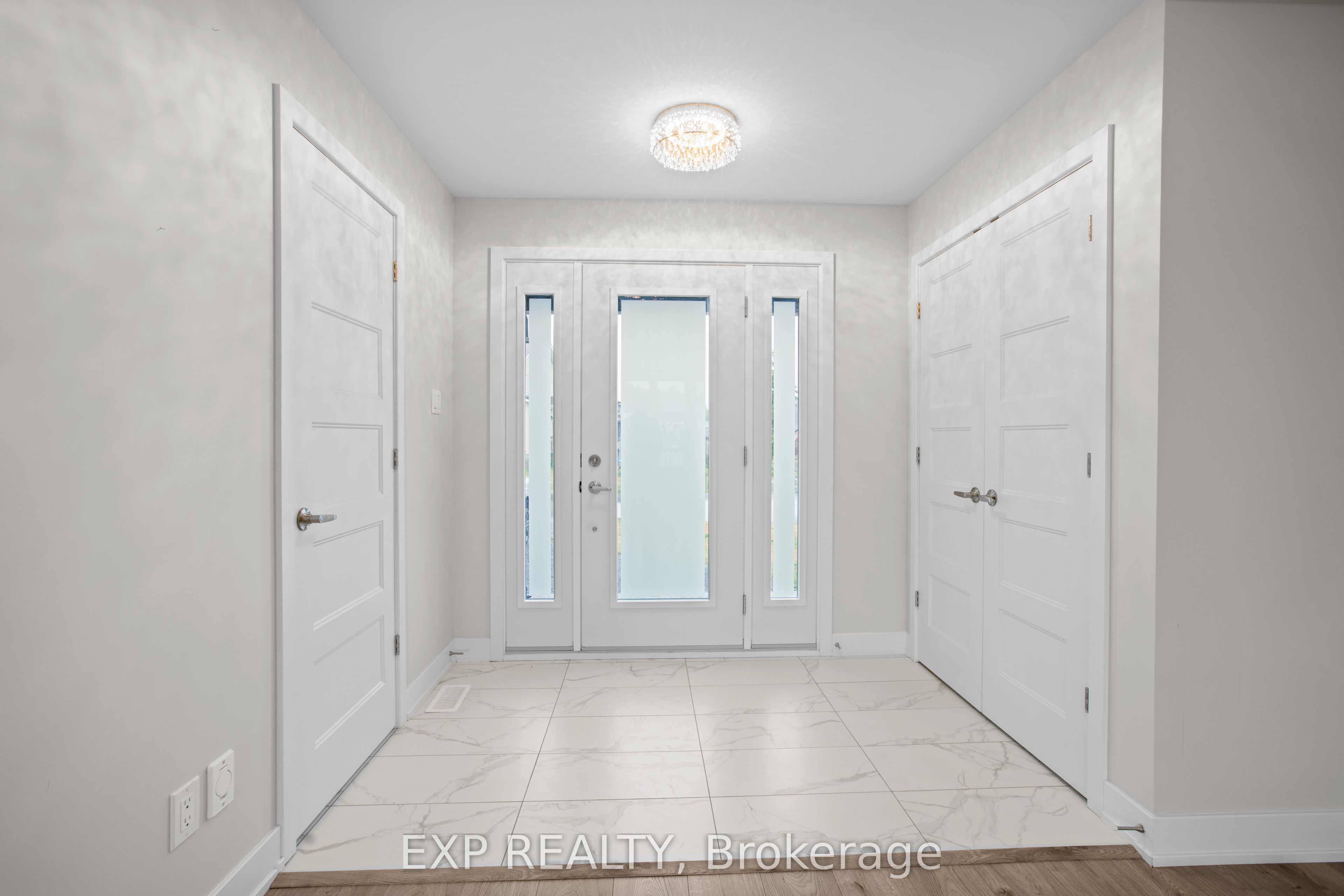 940 Katia Street Property Photo 7