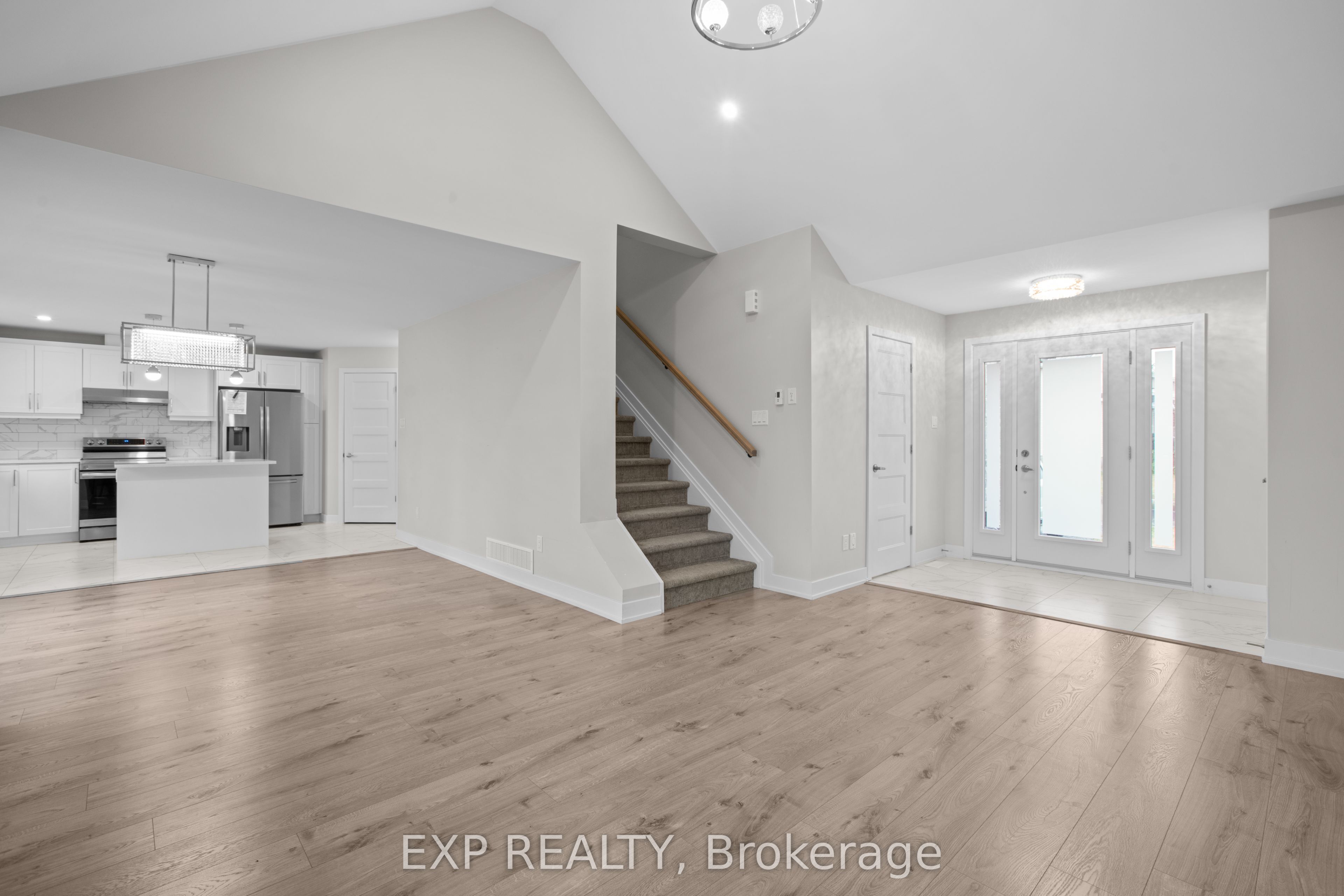 940 Katia Street Property Photo 9