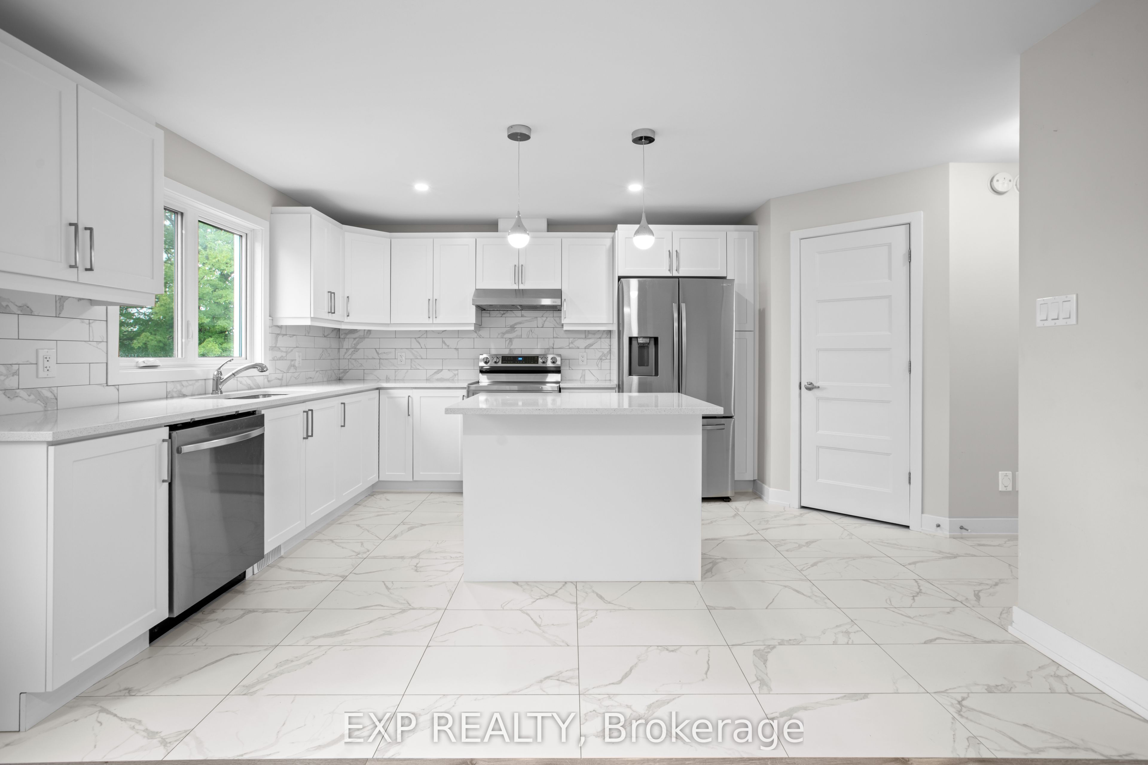 940 Katia Street Property Photo 15