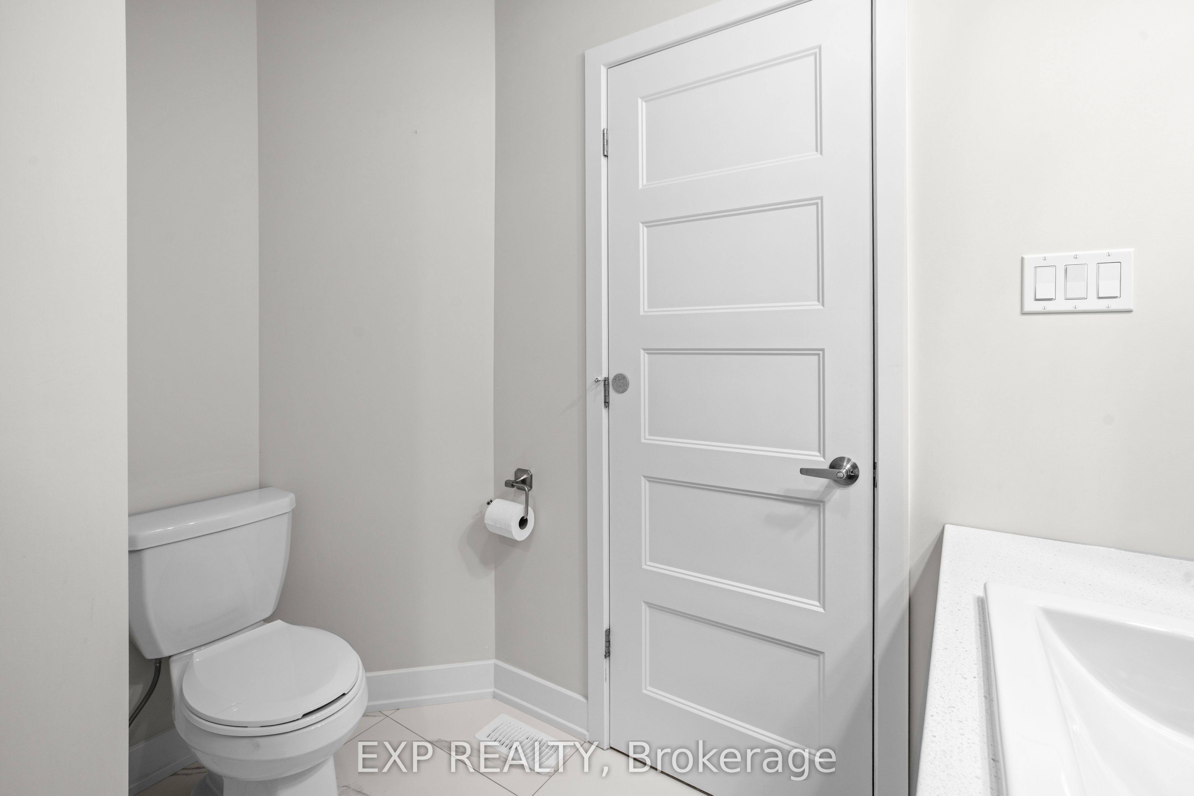 940 Katia Street Property Photo 30