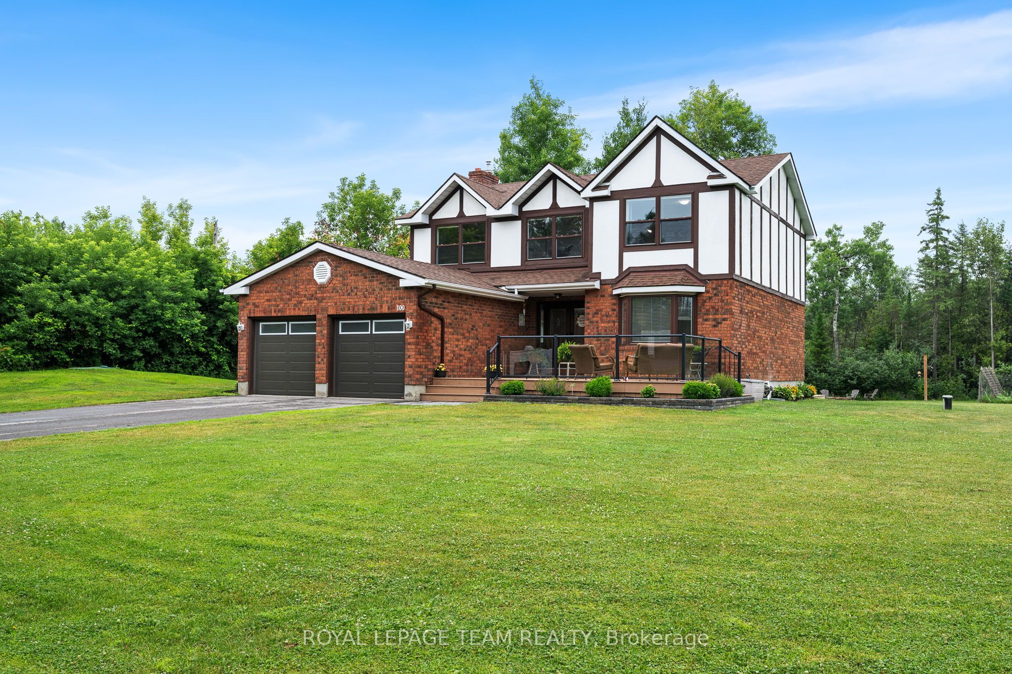 100 Grey Stone Drive Property Photo 1