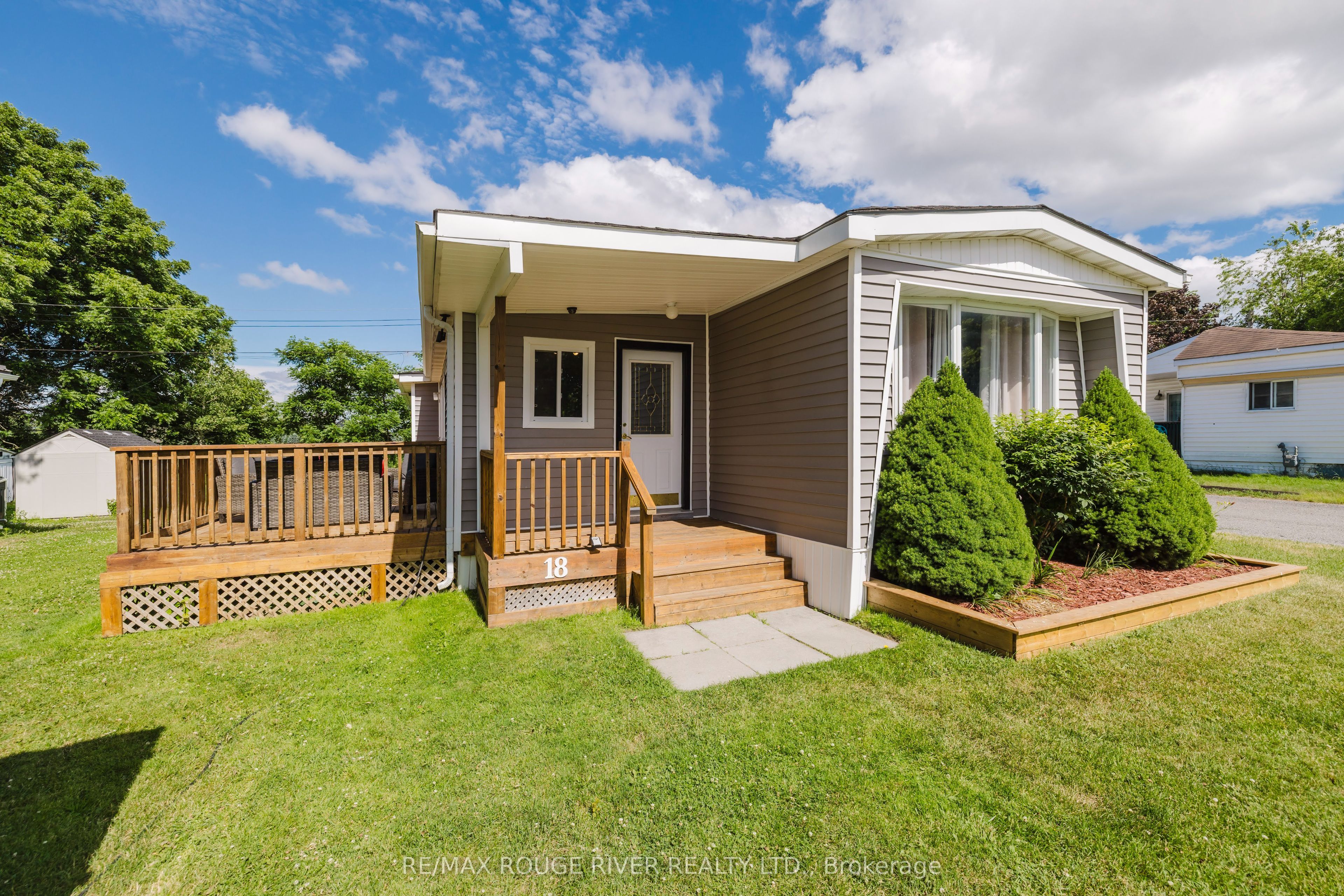18 Bayshore Rd Property Photo 1
