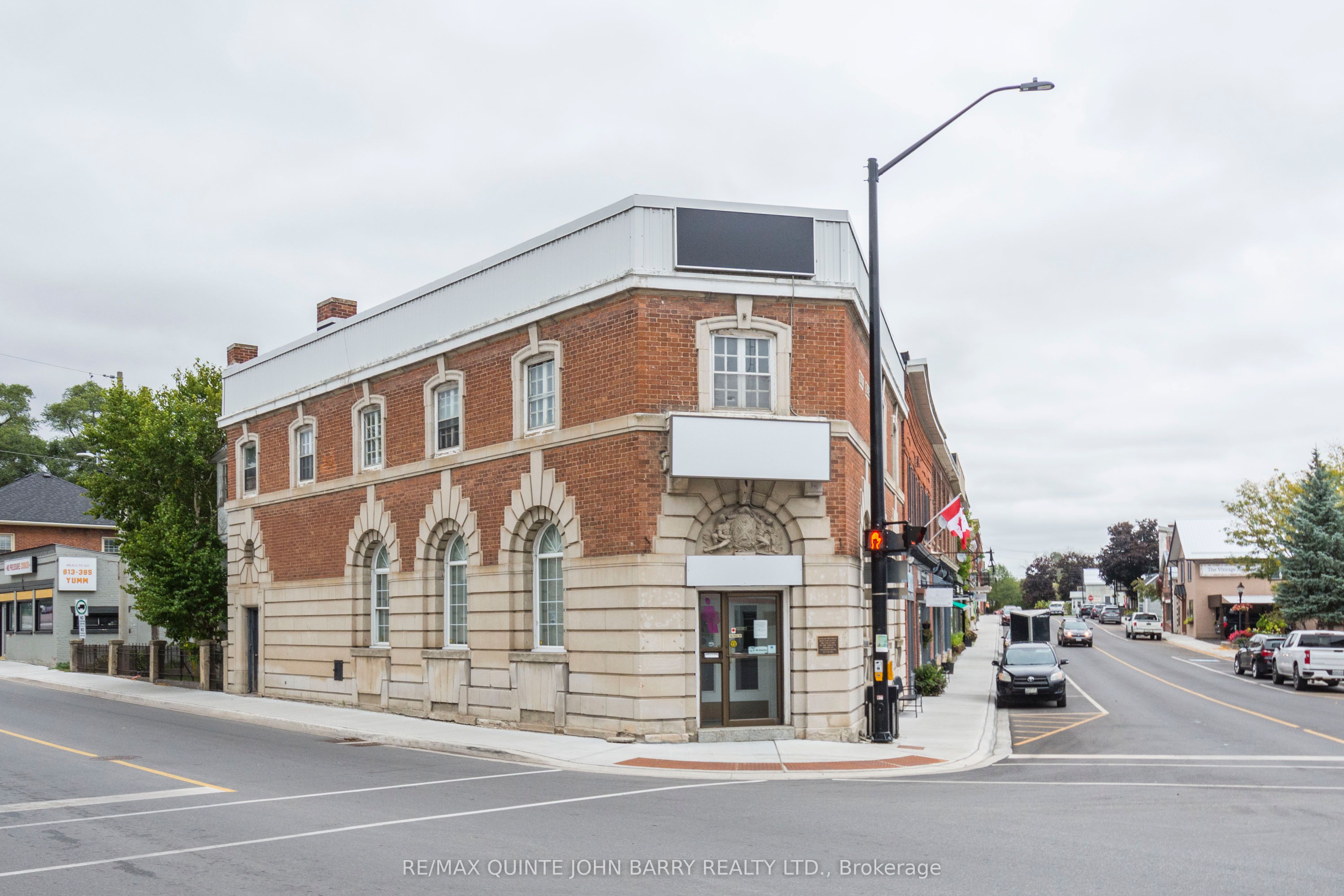 2 Mill St Property Photo 1