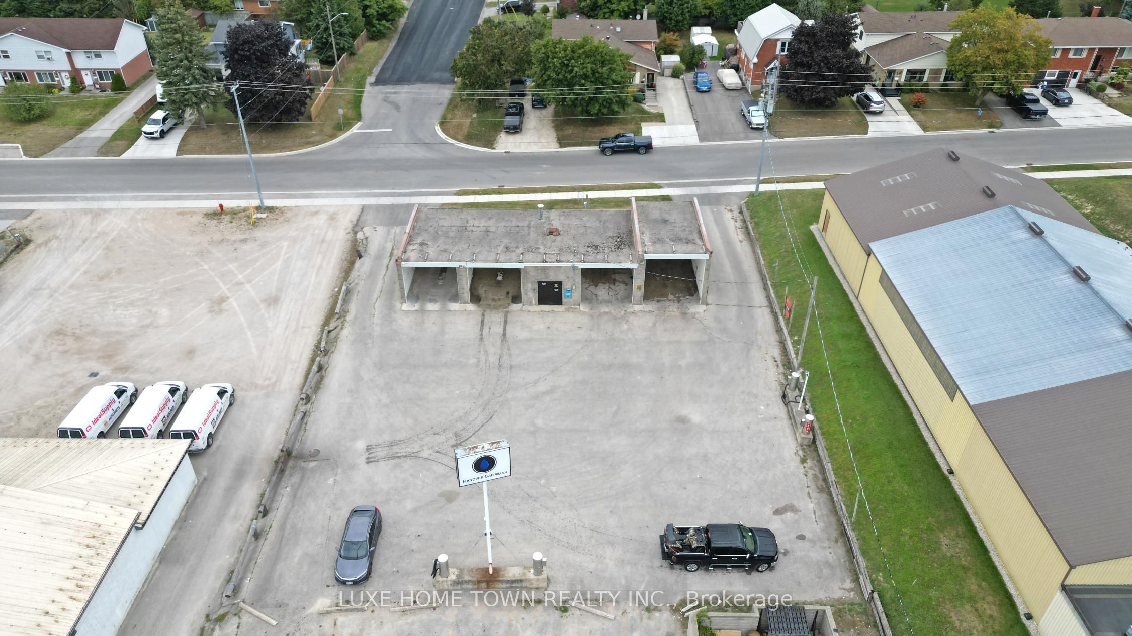 683 11th Street Property Photo 1