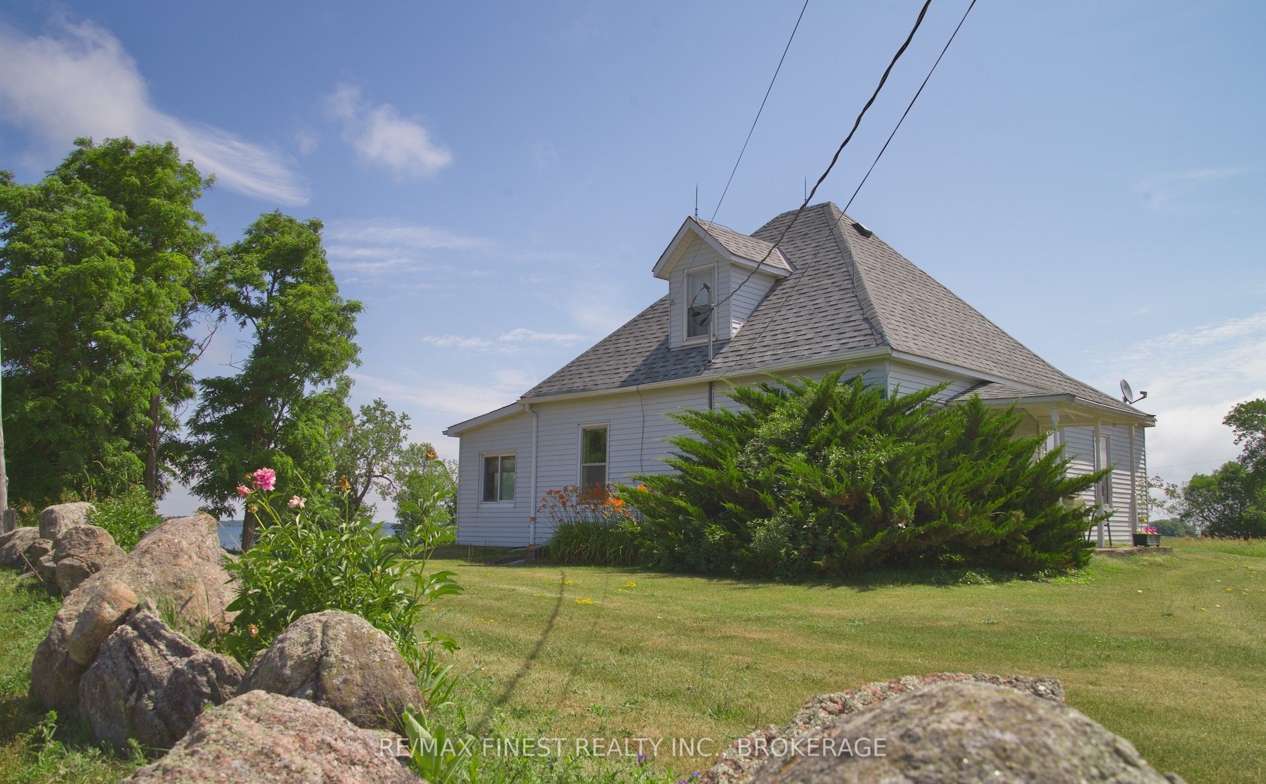 10 Front Road