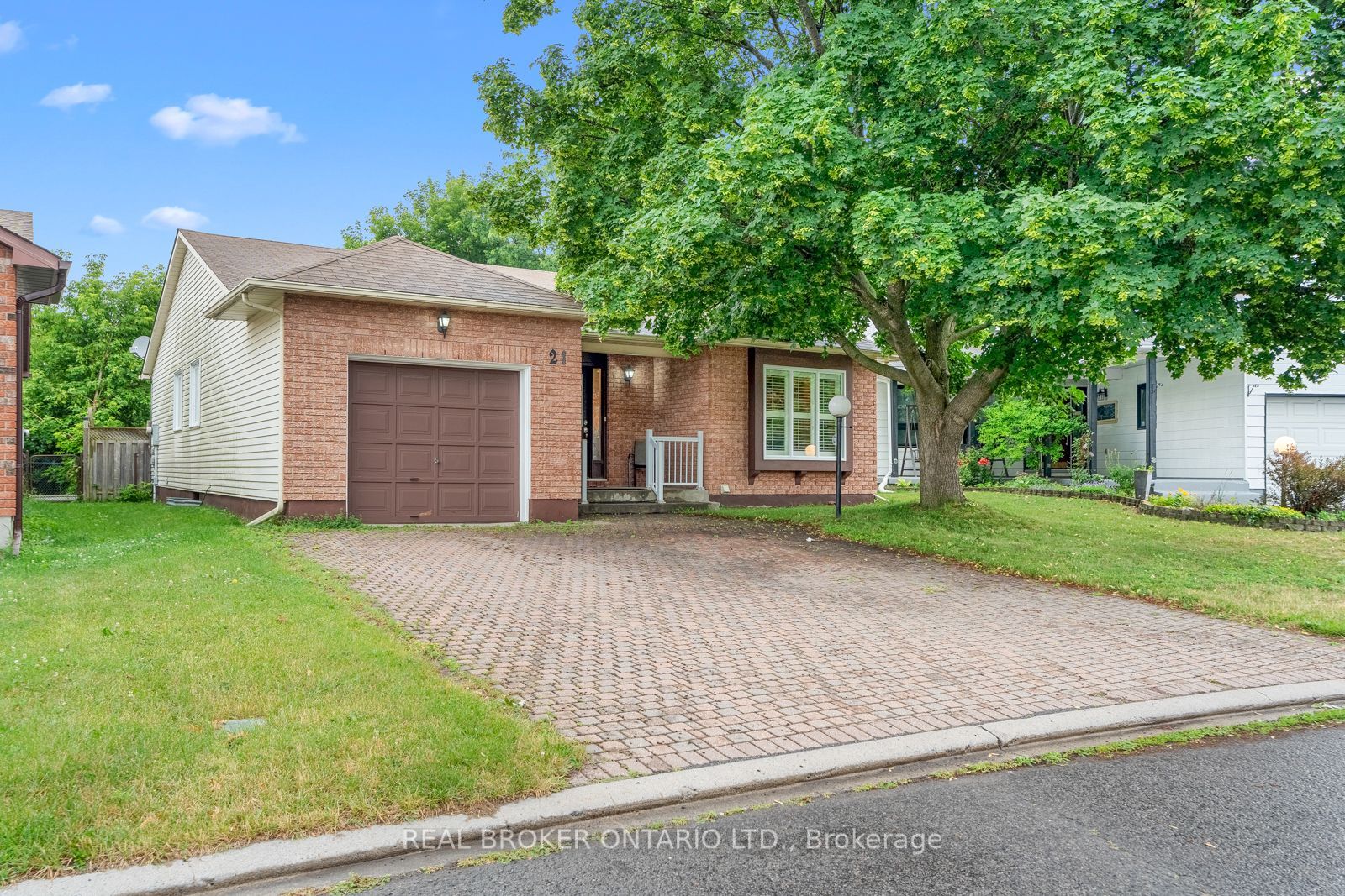 21 Townsend Drive Property Photo 1