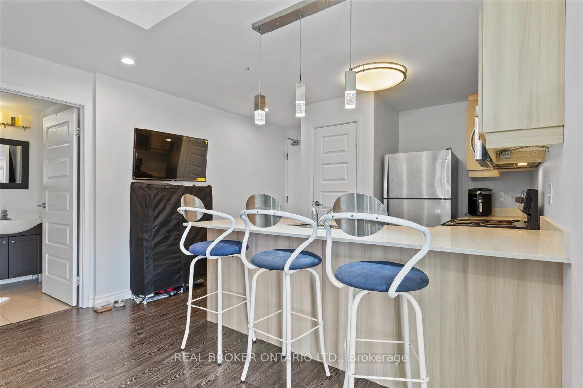 158 King Street N 1105 Property Photo 8