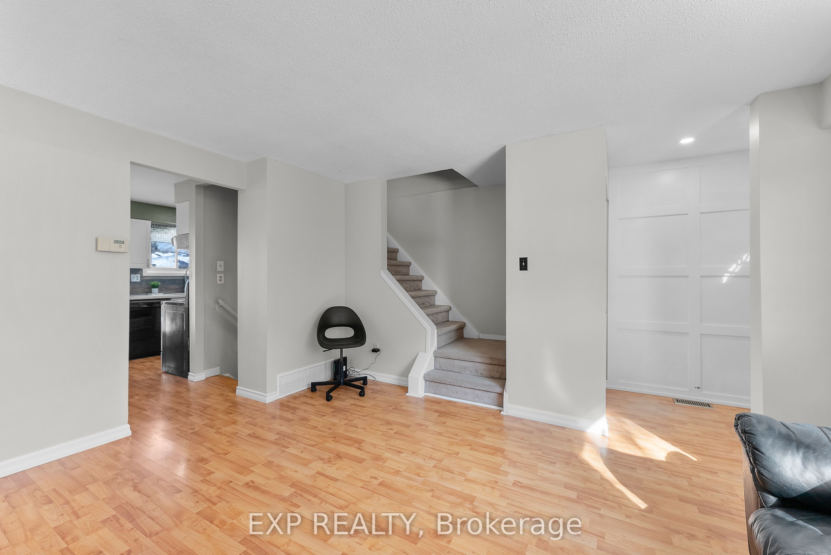 25 Linfield Drive 28 Property Photo 10