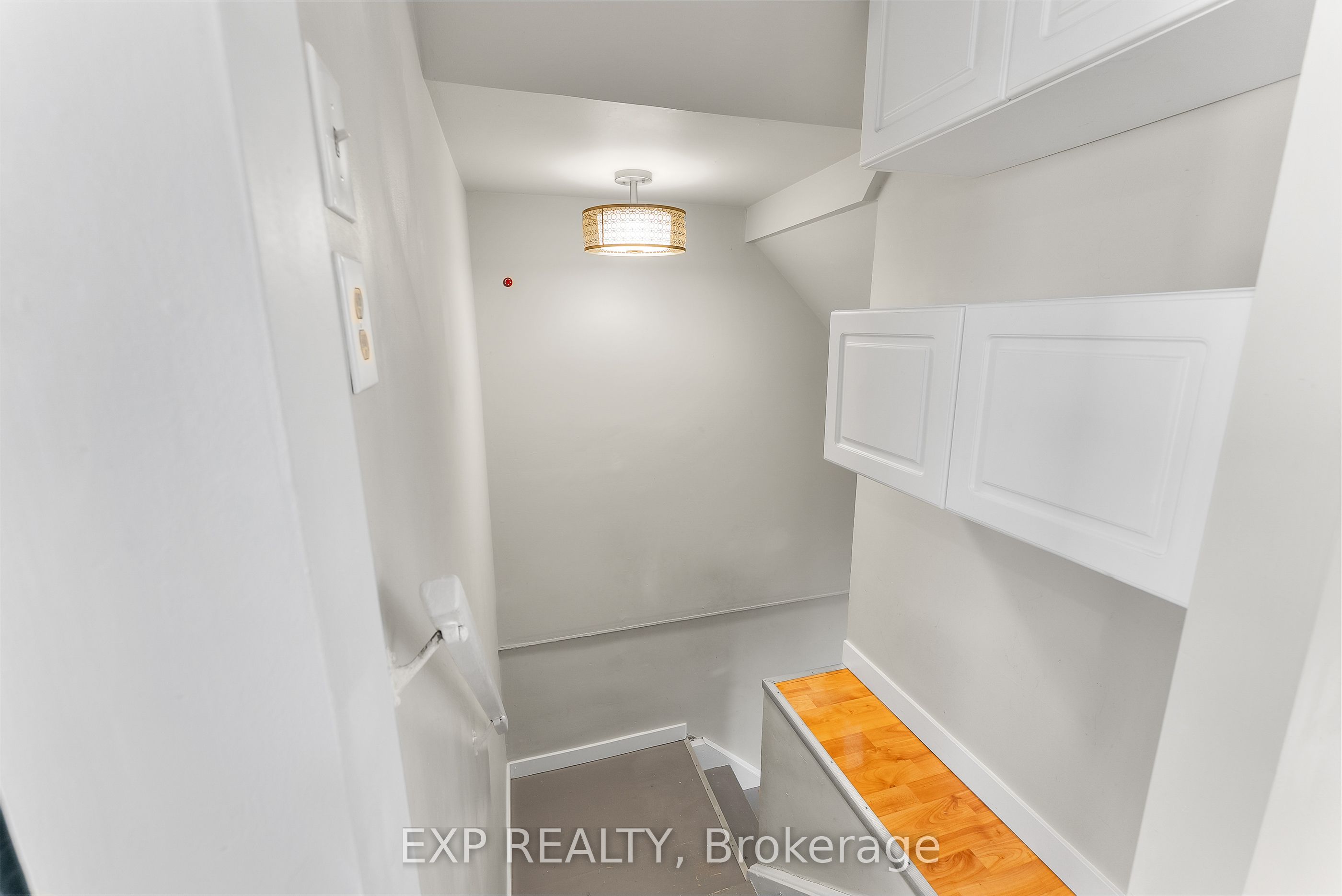 25 Linfield Drive 28 Property Photo 16