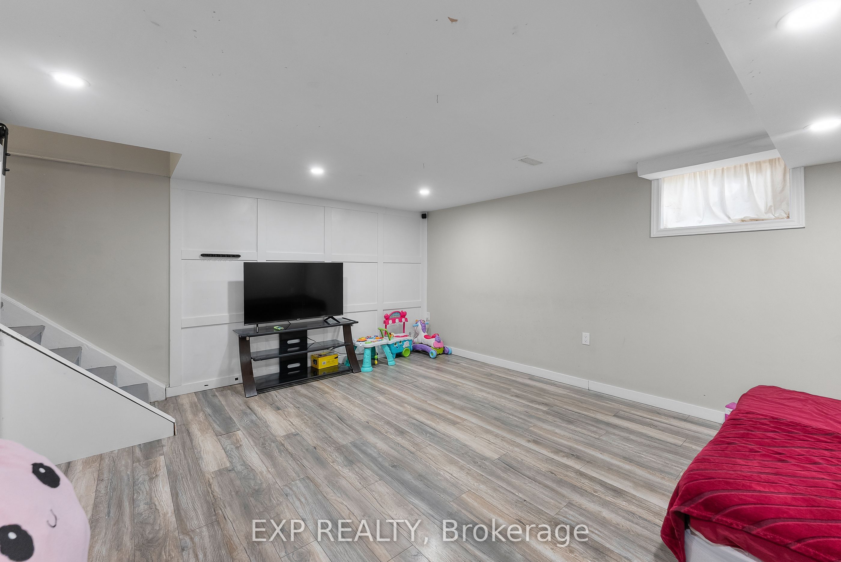 25 Linfield Drive 28 Property Photo 17