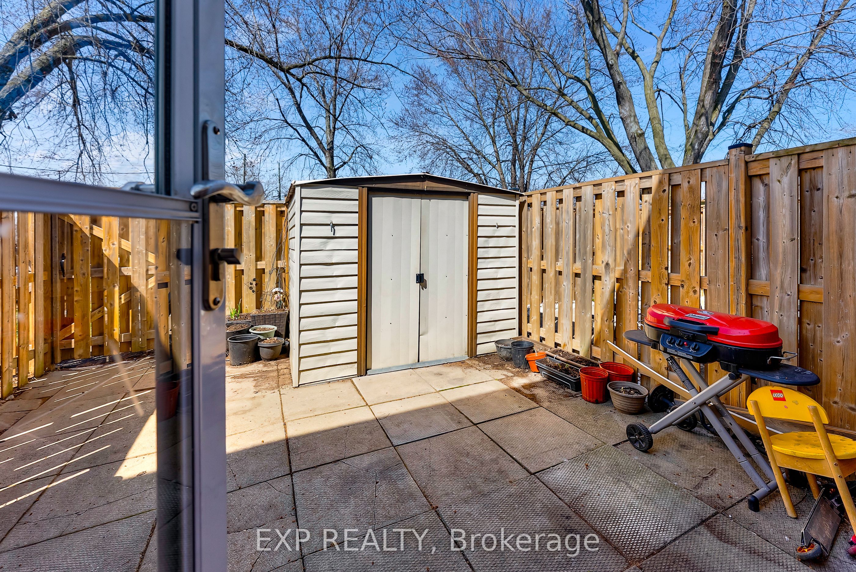 25 Linfield Drive 28 Property Photo 22