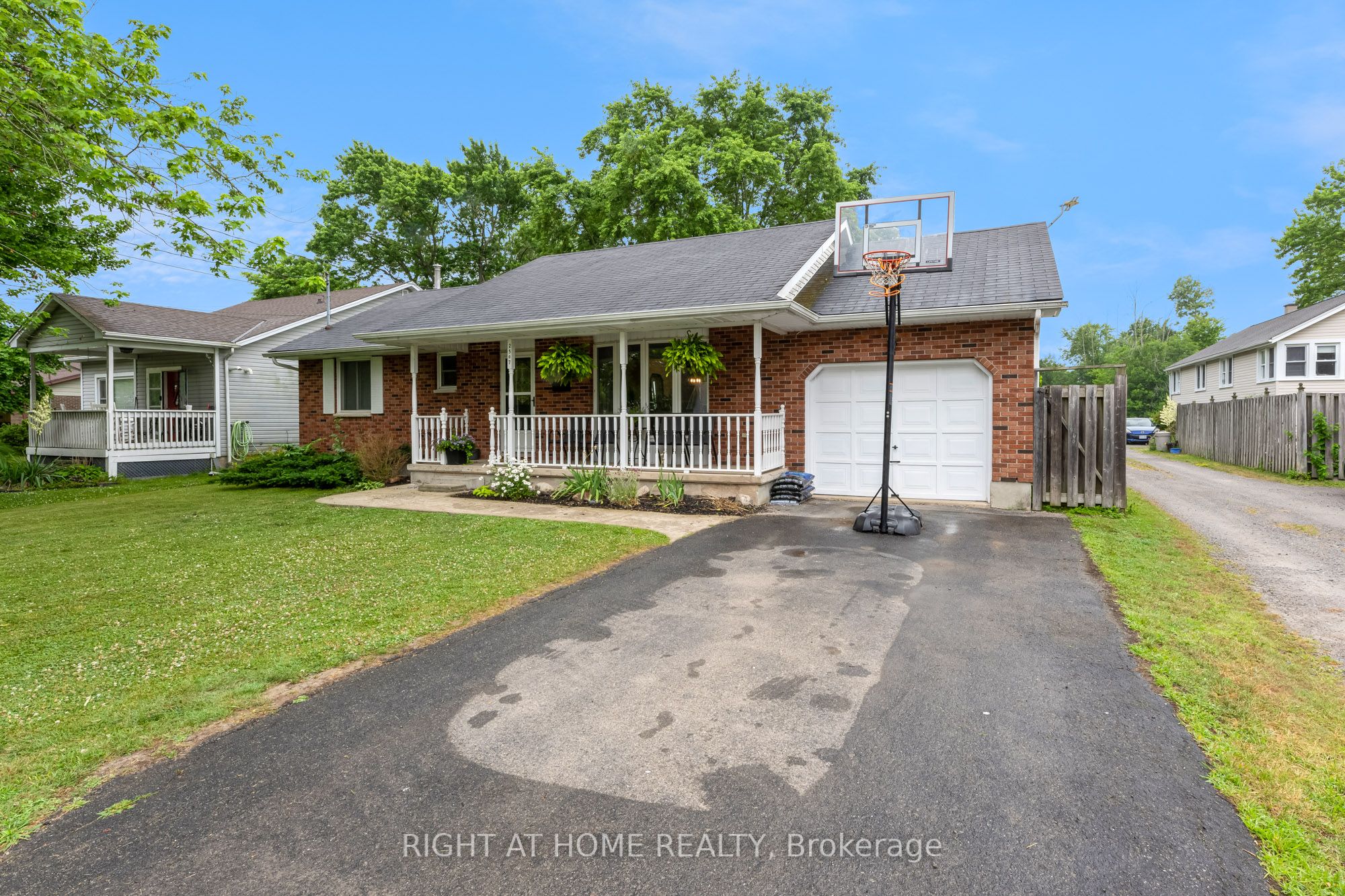 2507 Coral Avenue Property Photo 1