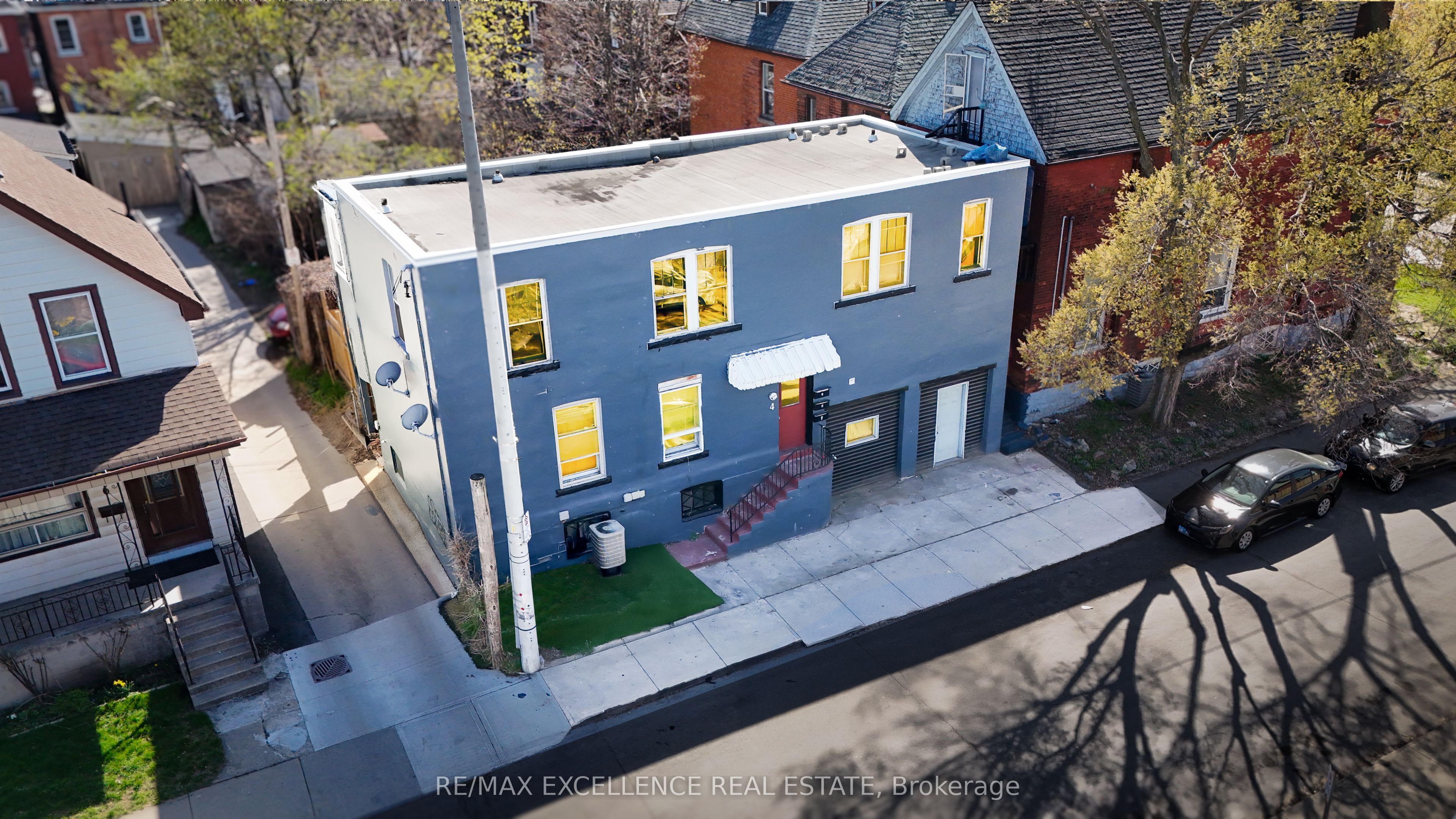 4 Rosemont Ave Property Photo 1