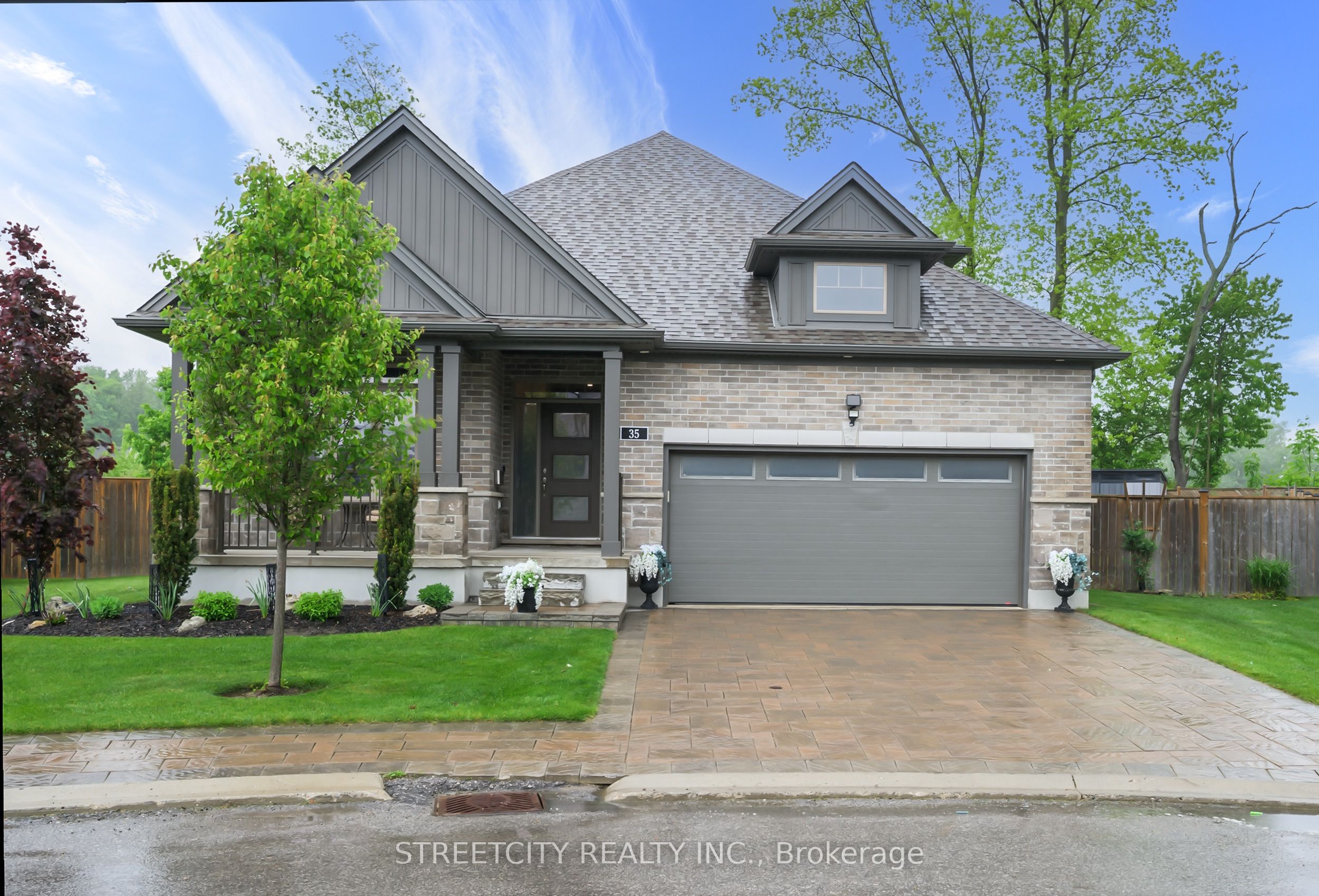 1061 Eagletrace Drive 35 Property Photo 1
