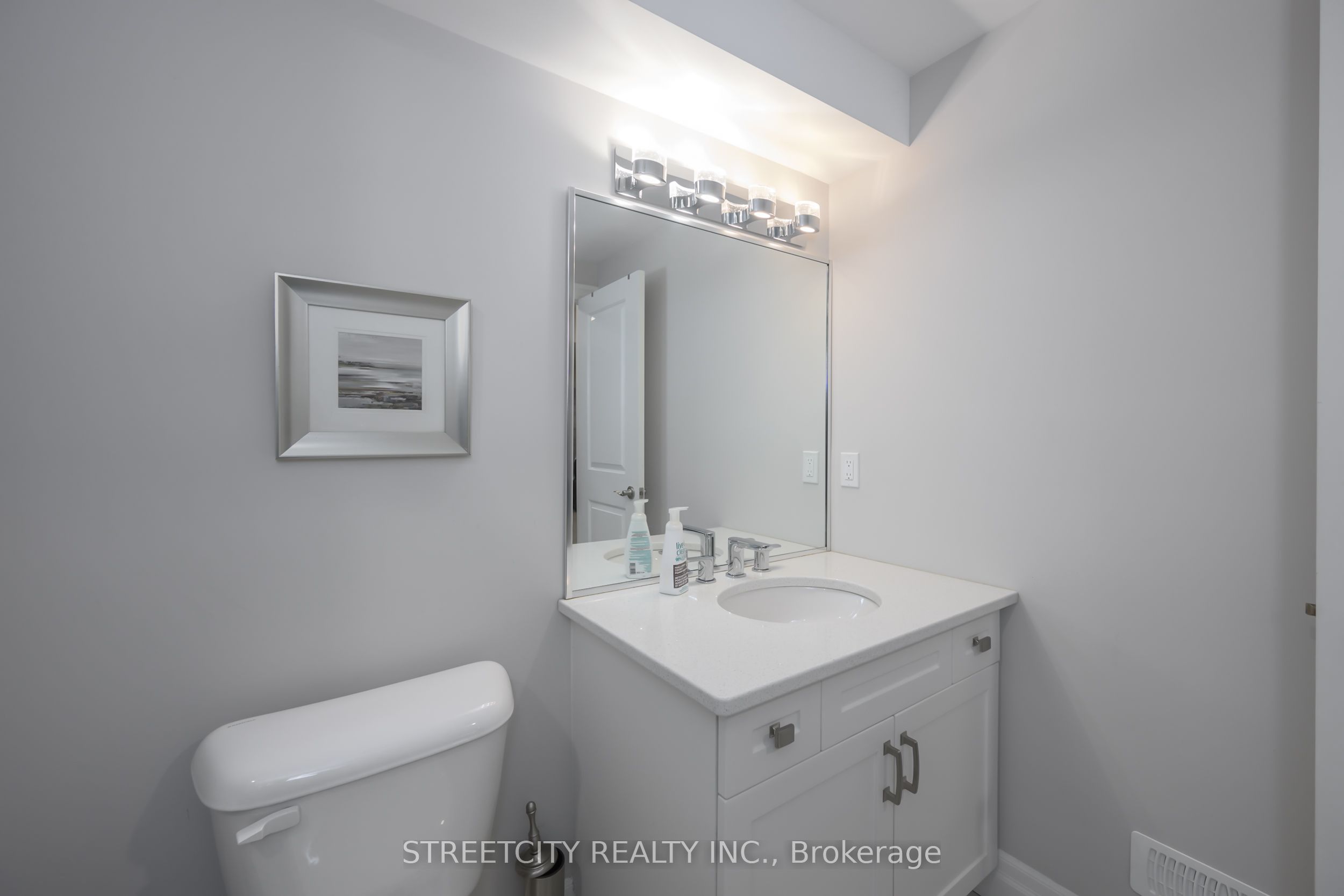 1061 Eagletrace Drive 35 Property Photo 42