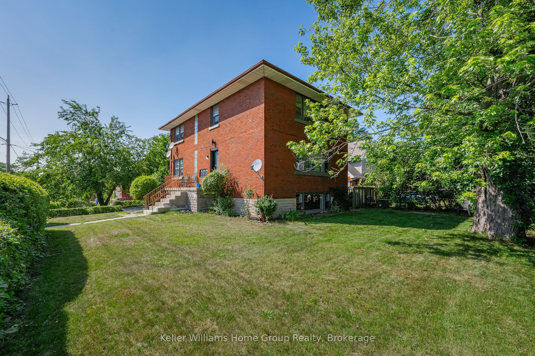 228 Connaught Street Property Photo 7