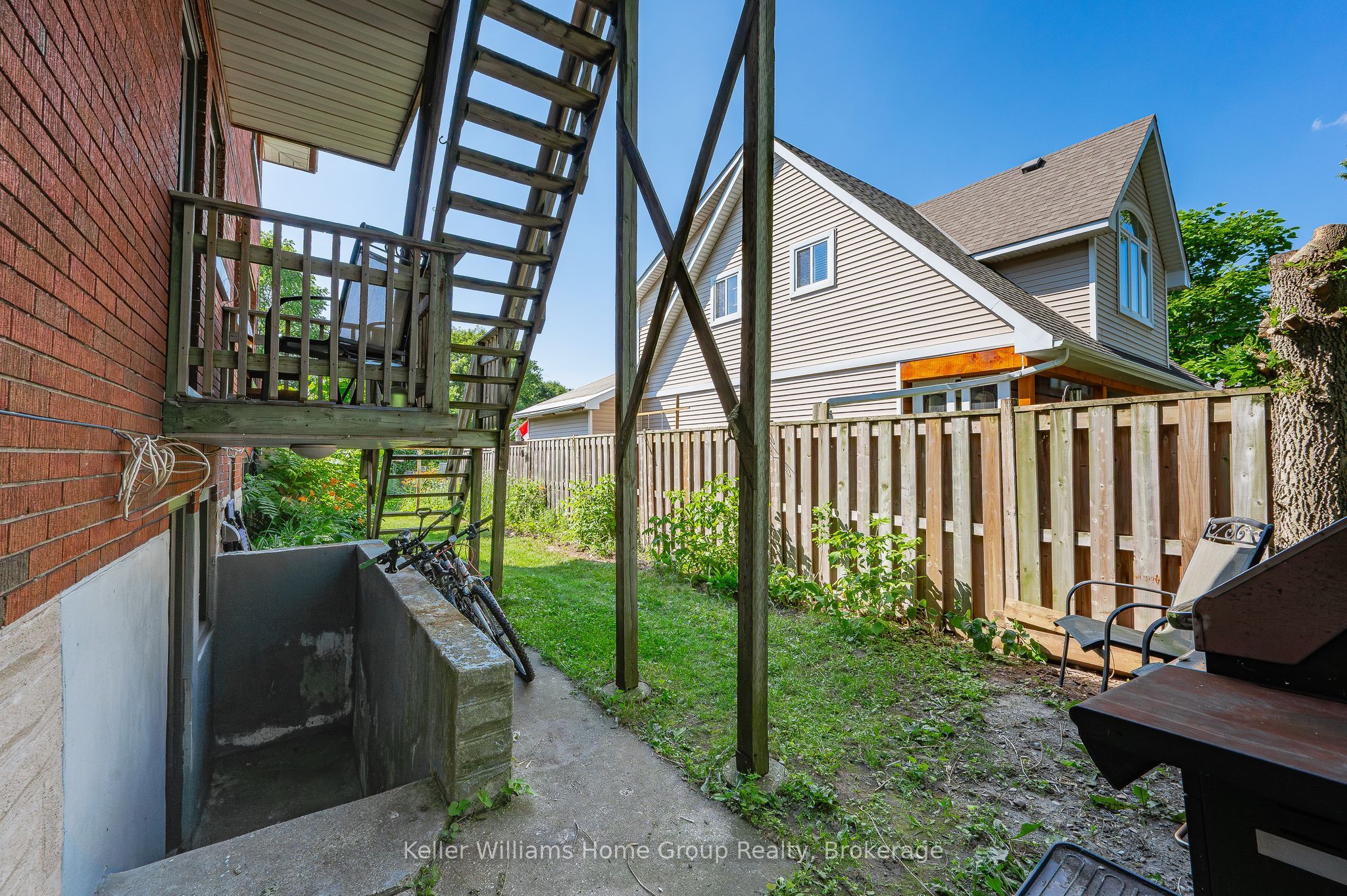 228 Connaught Street Property Photo 9