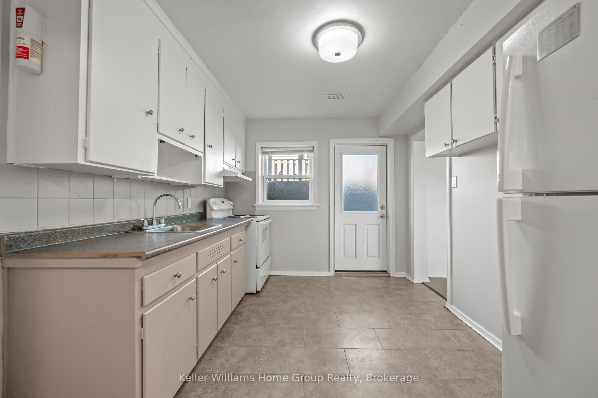 228 Connaught Street Property Photo 14