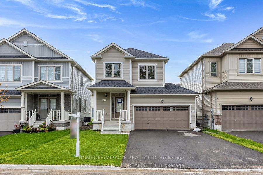 479 Black Cherry Crescent Property Photo 1