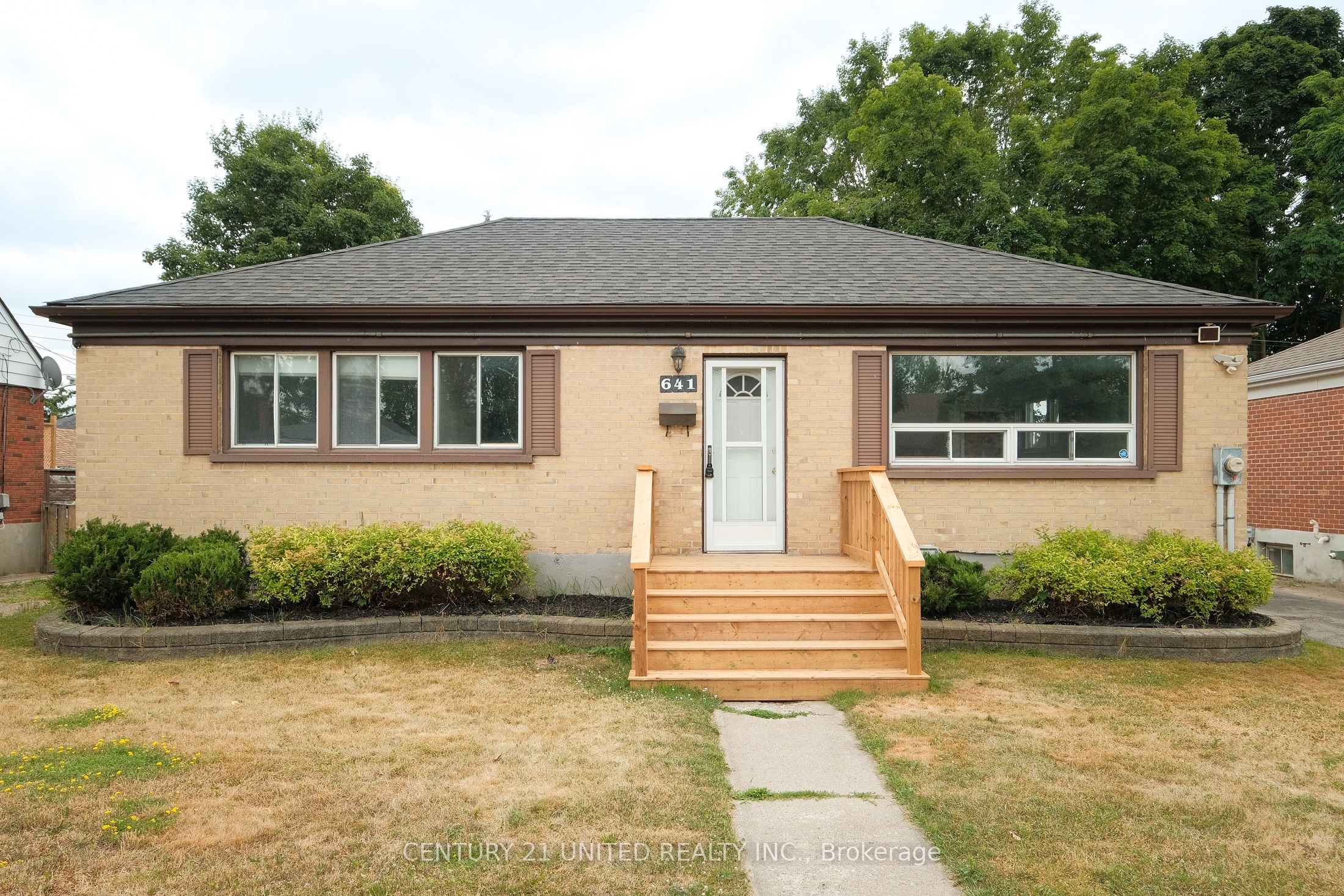 641 Bellaire Street Property Photo 1